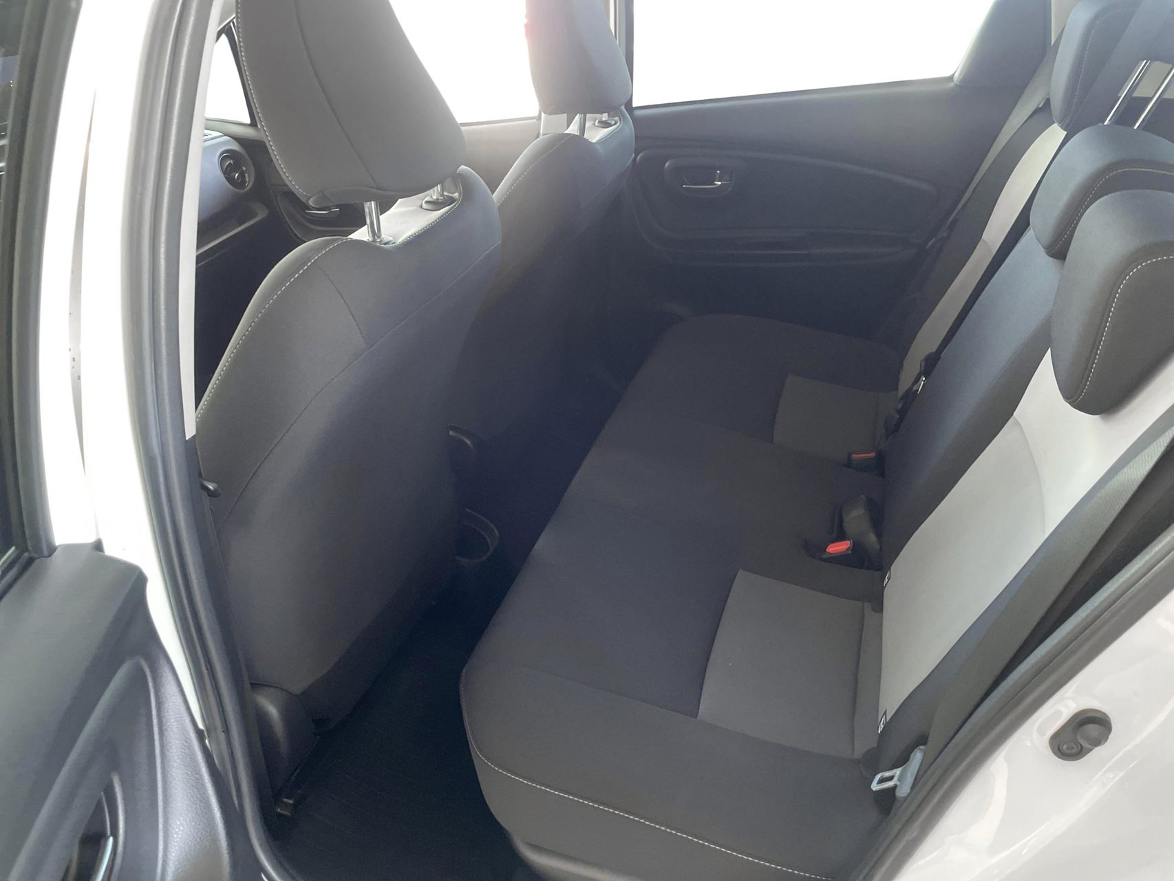 Billede af Toyota Yaris 1,5 Hybrid H3 Premiumpakke E-CVT 100HK 5d Trinl. Gear