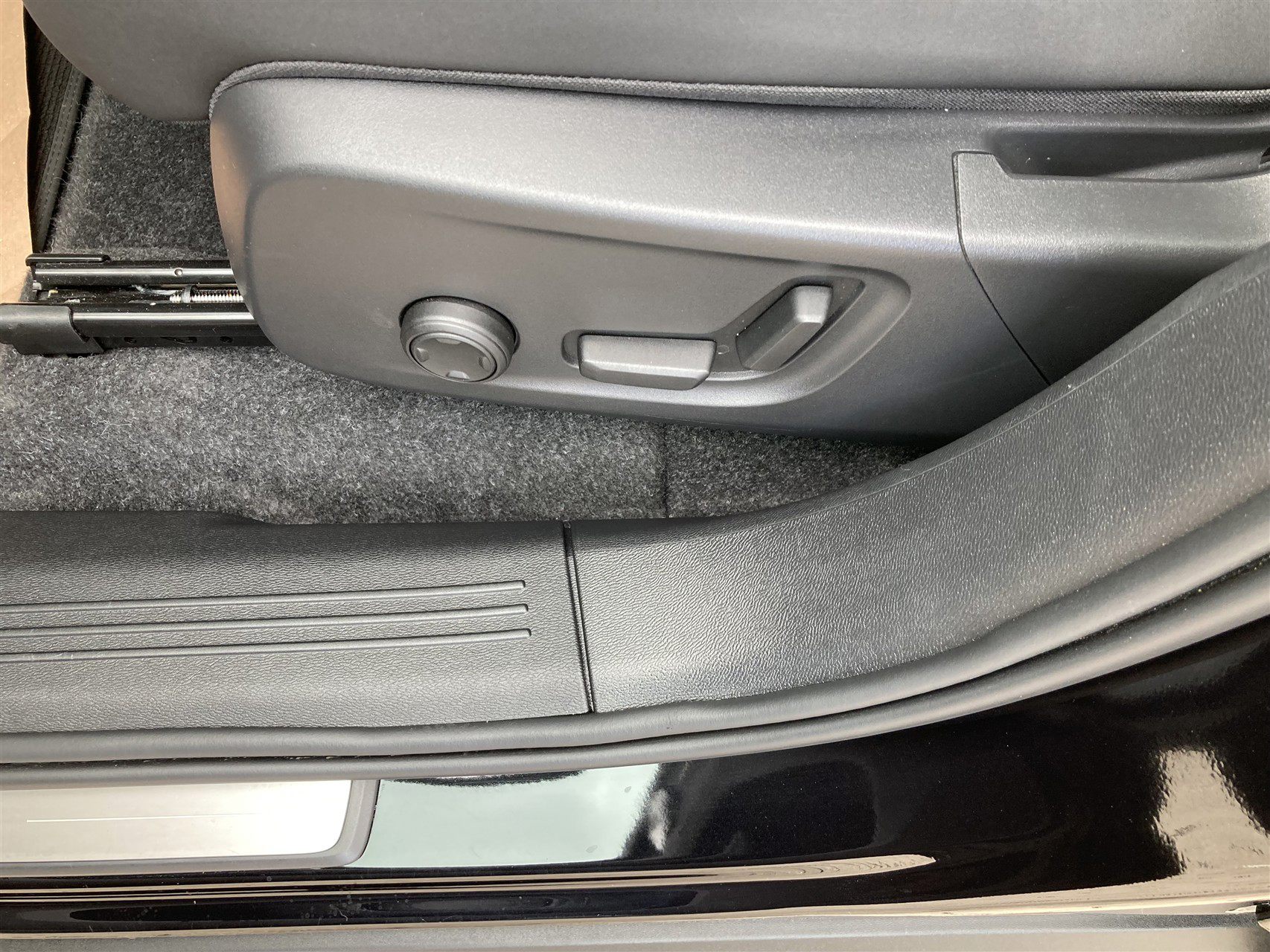Billede af Volvo EX40 Single Motor Extended Range Black Edition 252HK 5d Aut.