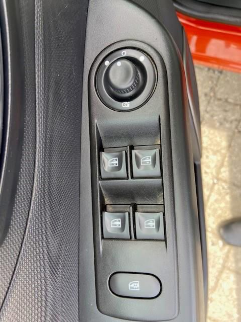 Billede af Renault Captur 0,9 Energy TCe Authentique 90HK 5d