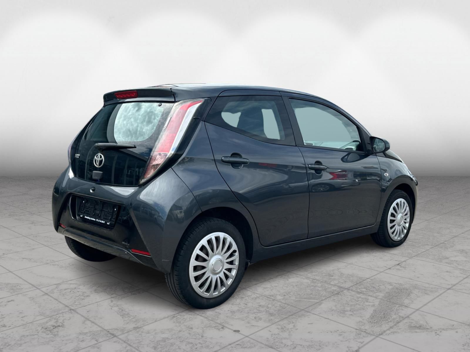 Billede af Toyota Aygo 1,0 VVT-I X-Play + X-Touch 69HK 5d