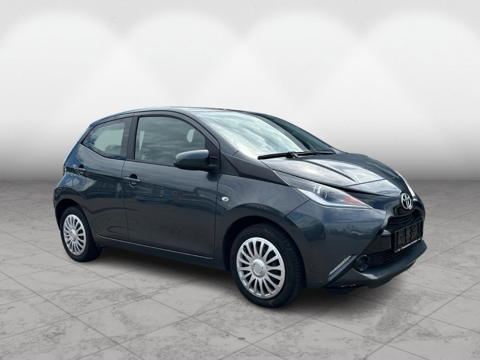 Billede af Toyota Aygo 1,0 VVT-I X-Play + X-Touch 69HK 5d