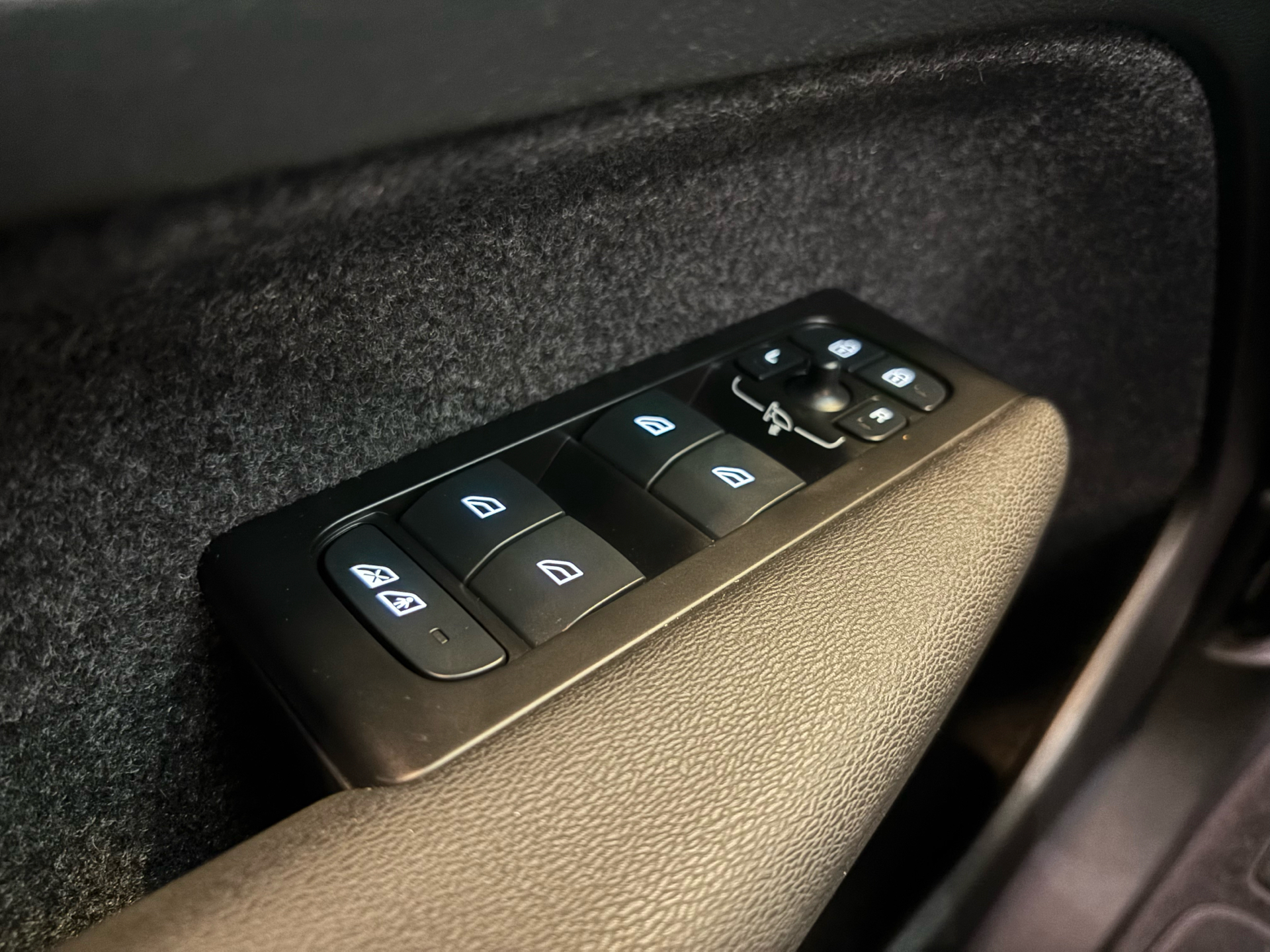Billede af Volvo XC40 P6 Recharge Pro 231HK 5d Aut.