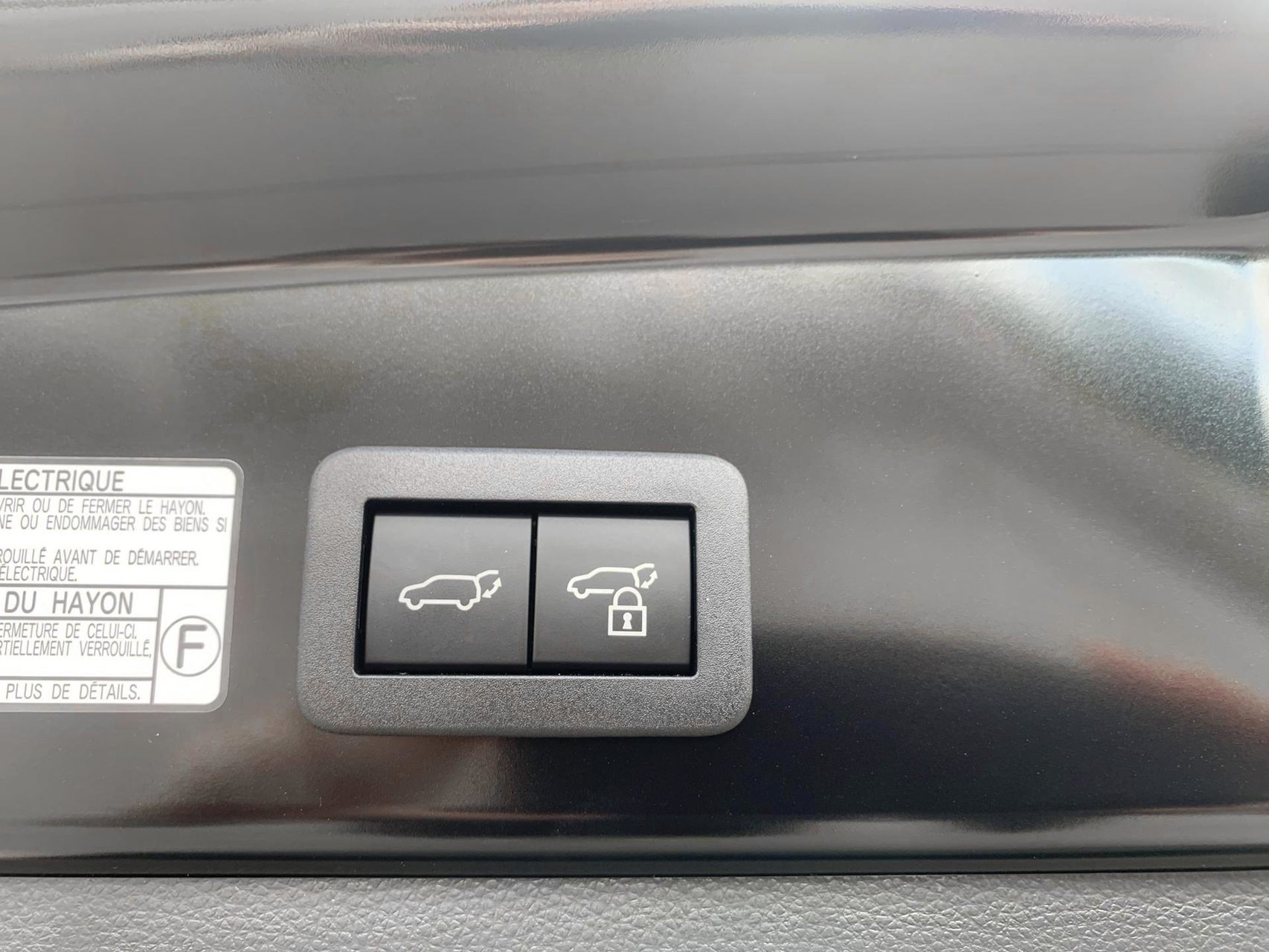 Billede af Toyota Corolla Cross 1,8 Hybrid Style Comfort 140HK 5d Aut.