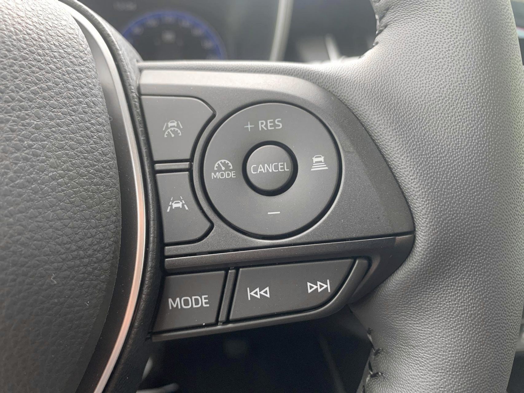 Billede af Toyota Corolla Cross 1,8 Hybrid Style Comfort 140HK 5d Aut.