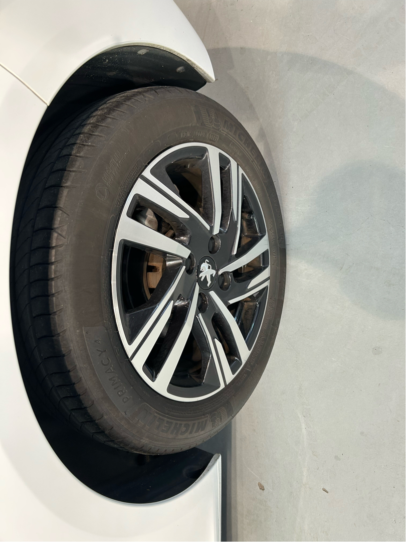 Billede af Peugeot 208 1,2 PureTech Selection Sport EAT8 100HK 5d 8g Aut.