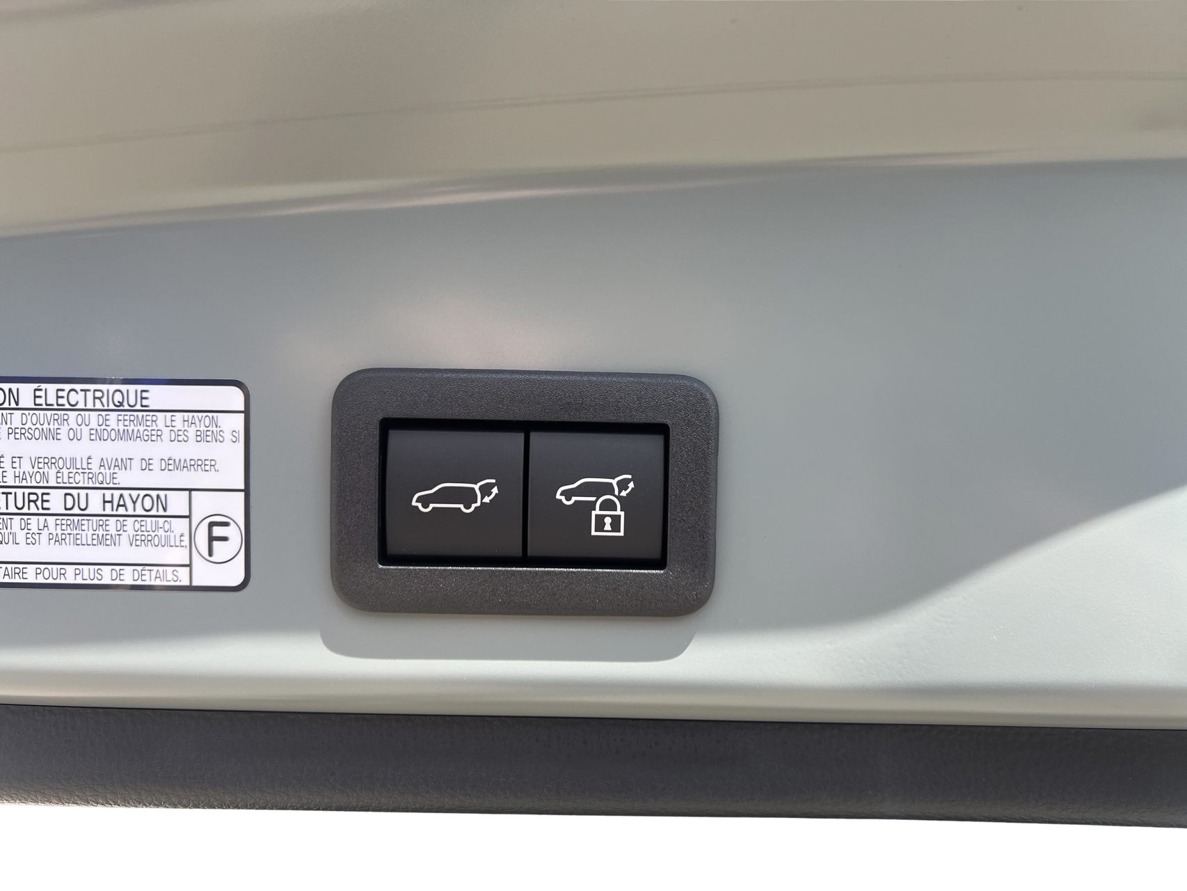 Billede af Toyota Corolla Cross 1,8 Hybrid Style Comfort 140HK 5d Aut.