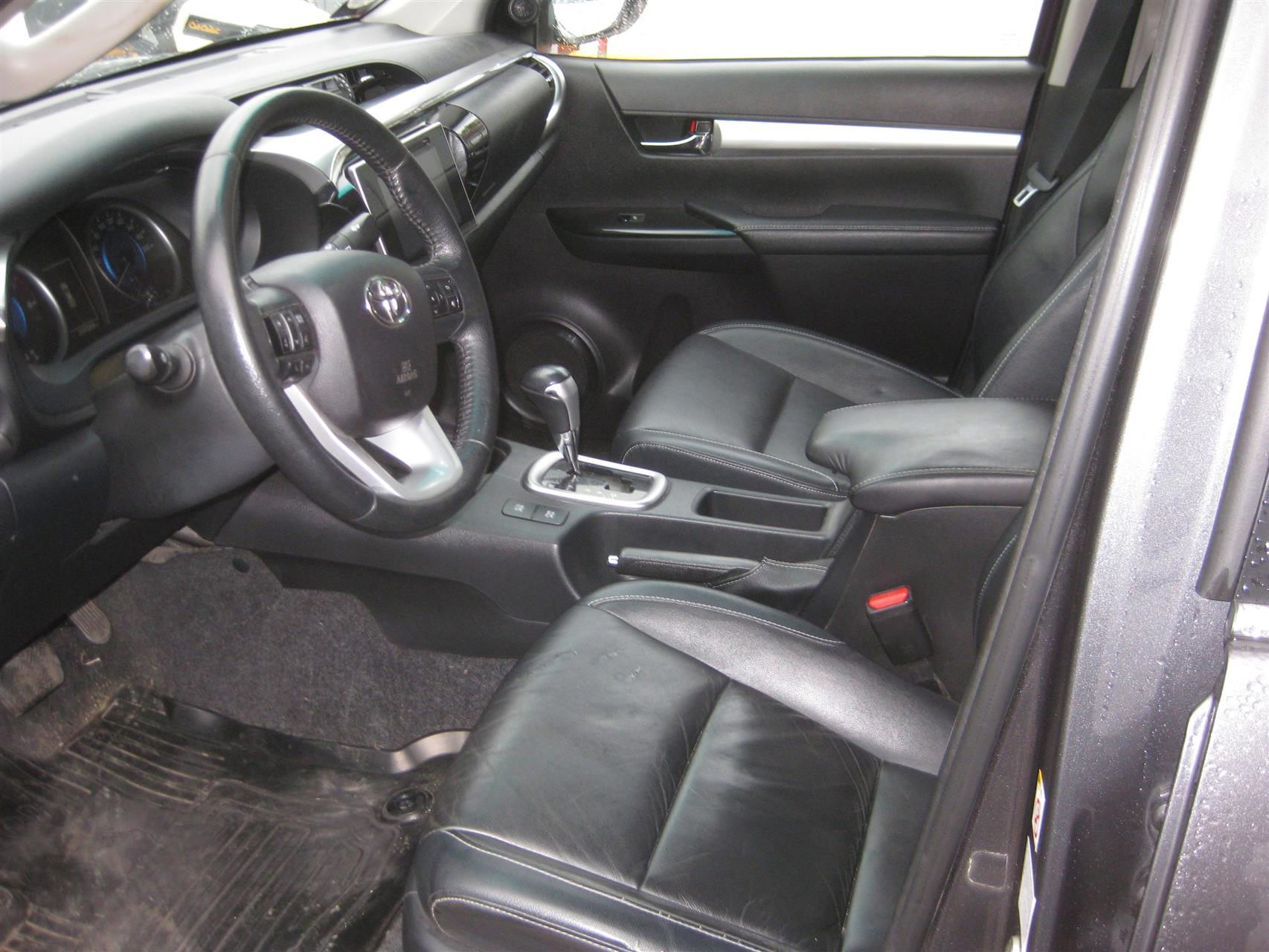 Billede af Toyota HiLux Dobb.Kab. 2,4 D-4D T4 4x4 150HK DobKab Aut.