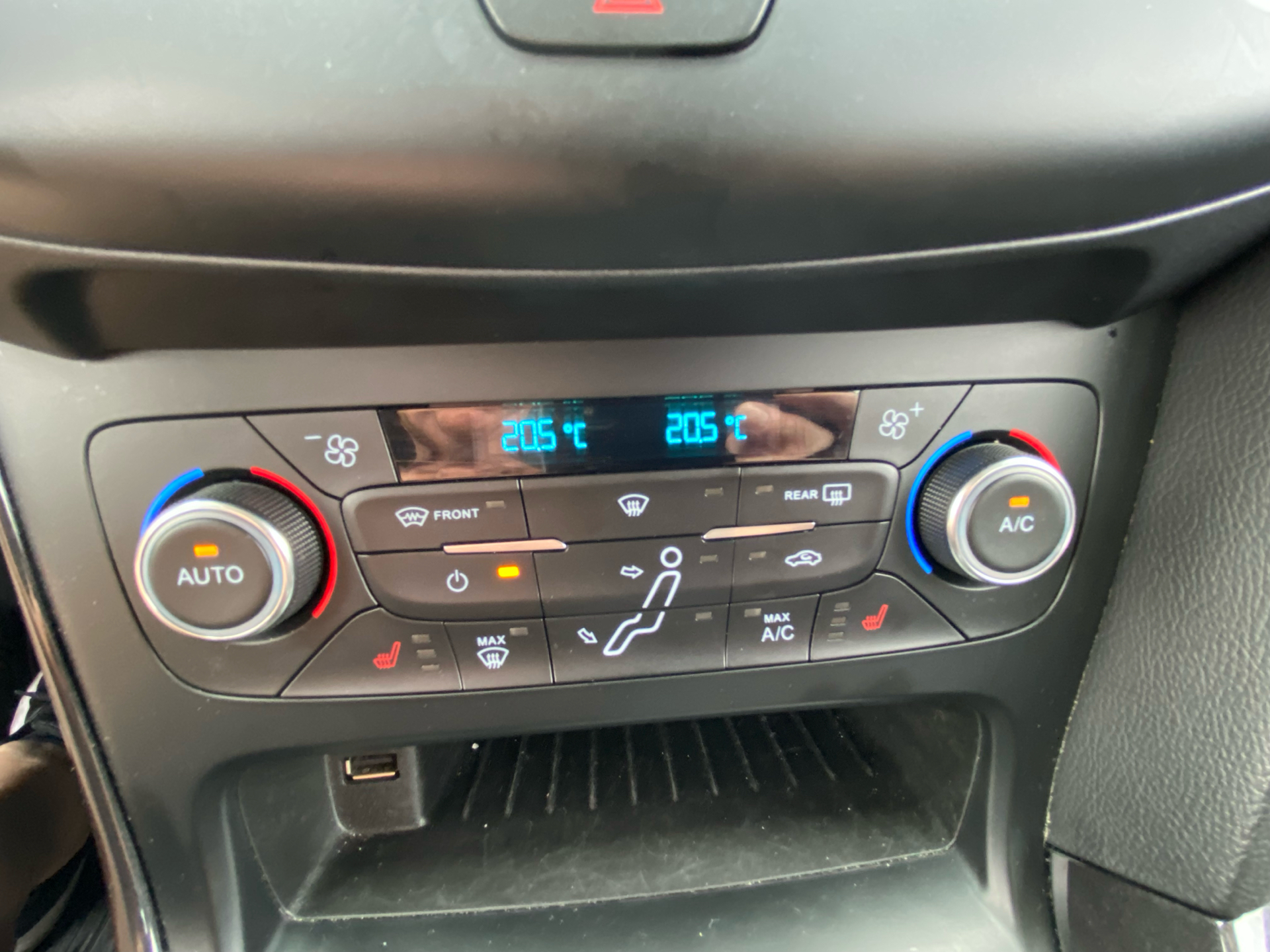 Billede af Ford Focus 1,5 TDCi Titanium 120HK Stc 6g