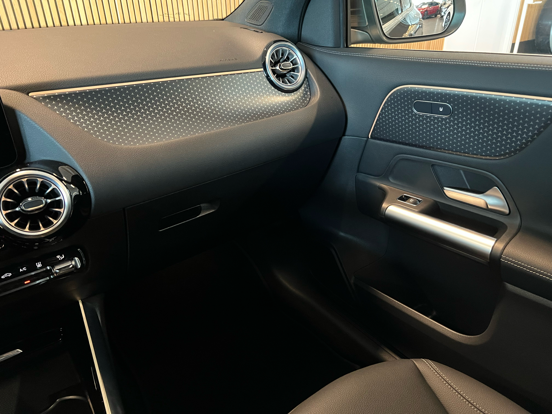 Billede af Mercedes-Benz EQA 250+ EL Progressive 190HK 5d Aut.