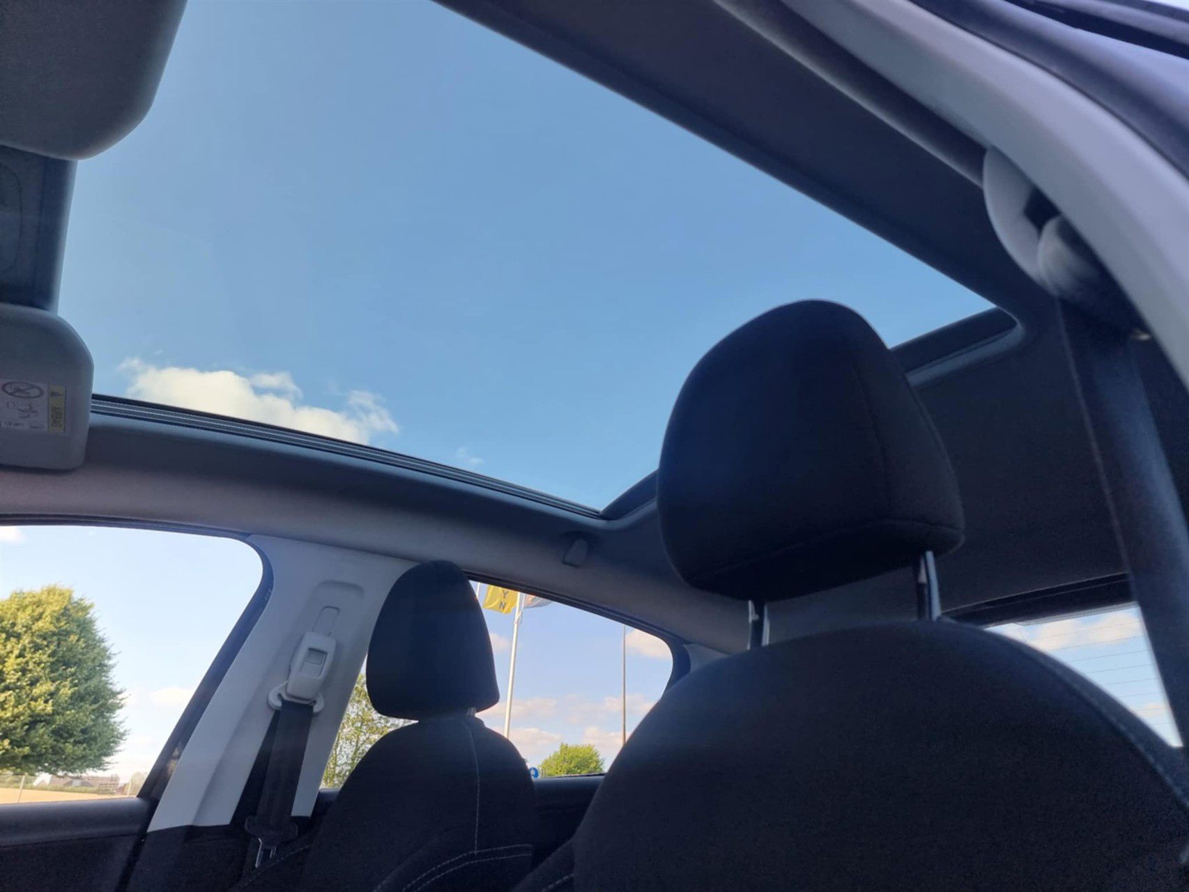 Billede af Peugeot 208 1,6 BlueHDi Allure Sky 100HK 5d