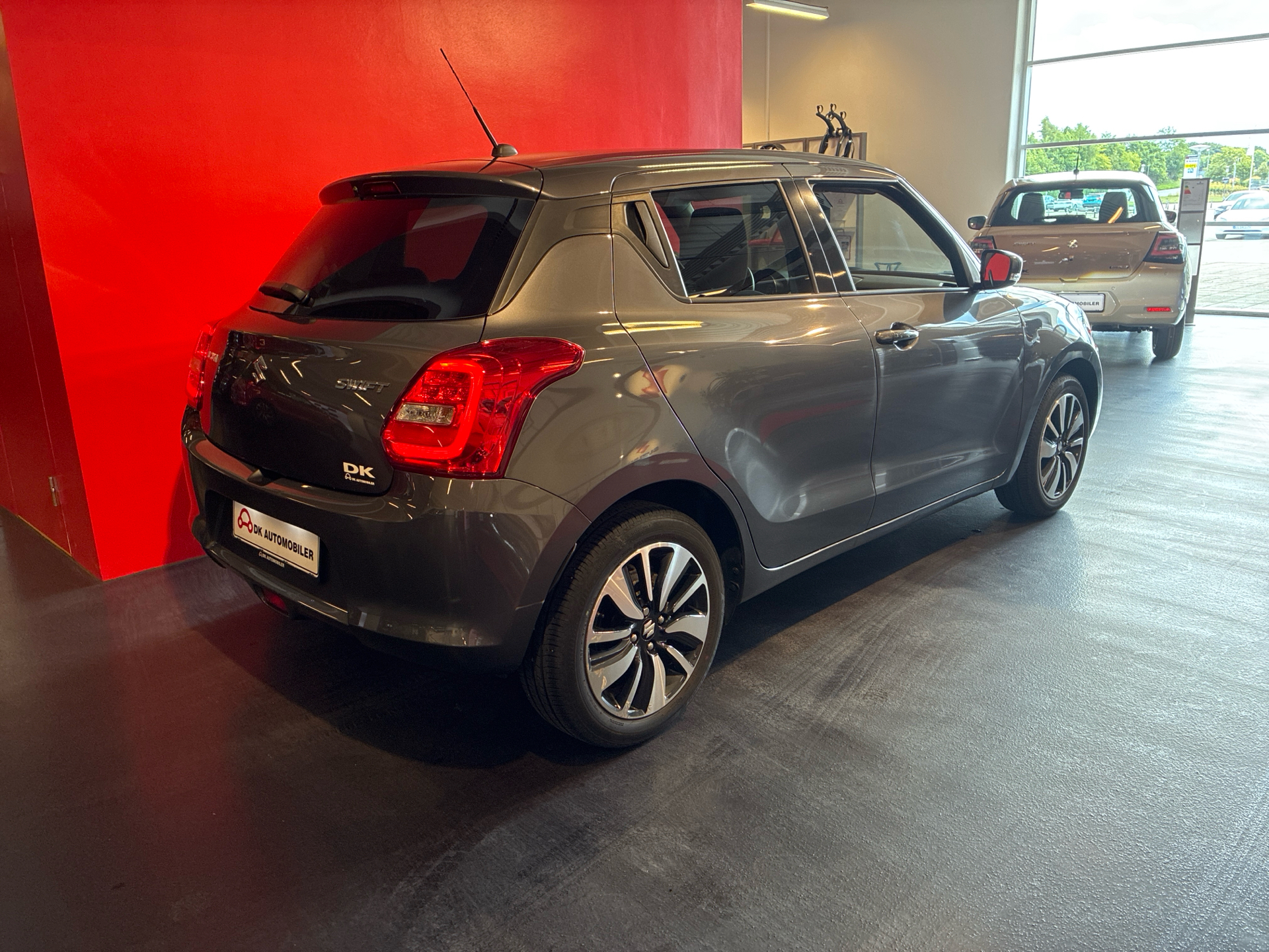 Billede af Suzuki Swift 1,2 Dualjet Exclusive CVT 90HK 5d Aut.