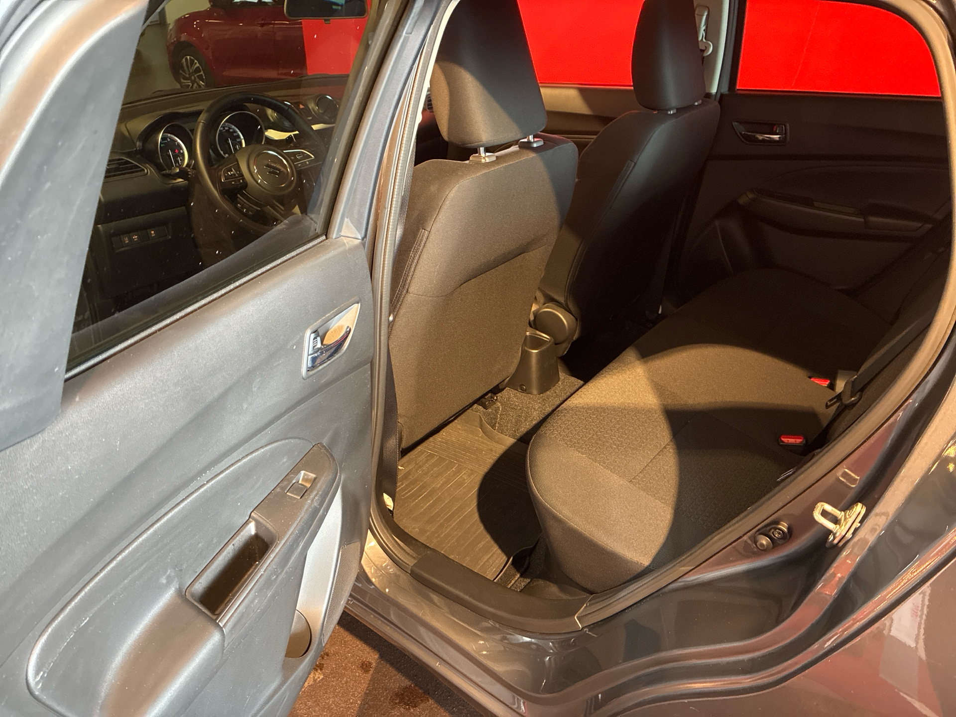 Billede af Suzuki Swift 1,2 Dualjet Exclusive CVT 90HK 5d Aut.