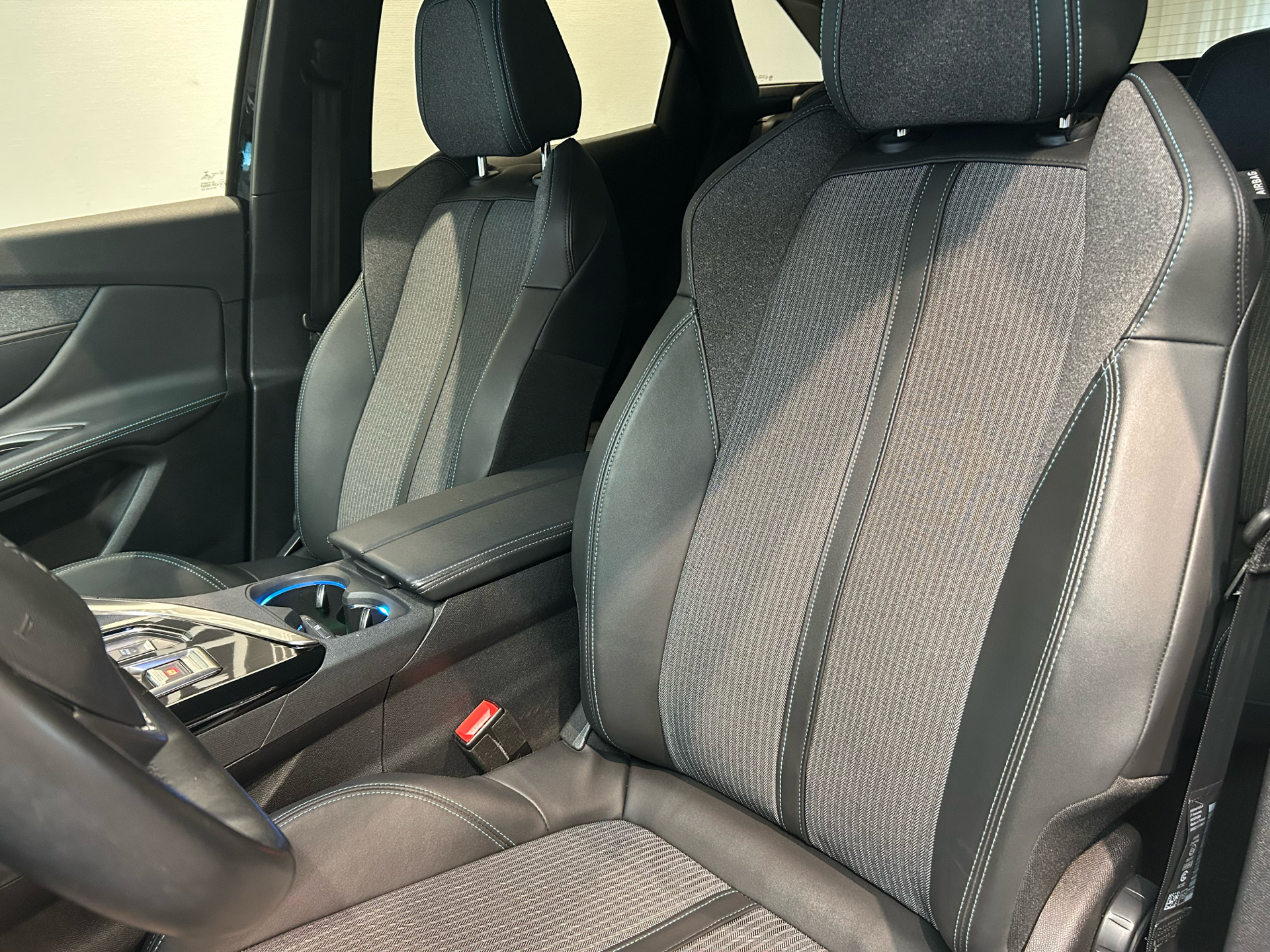 Billede af Peugeot 3008 1,5 BlueHDi Allure Pack EAT8 130HK 5d 8g Aut.