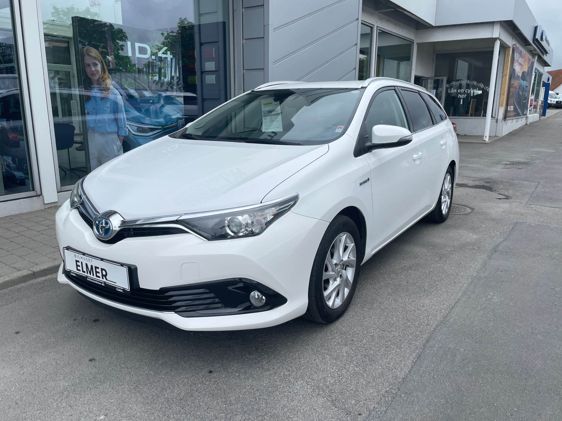 Billede af Toyota Auris Touring Sports 1,8 Hybrid H2 Comfort 136HK Stc Aut.