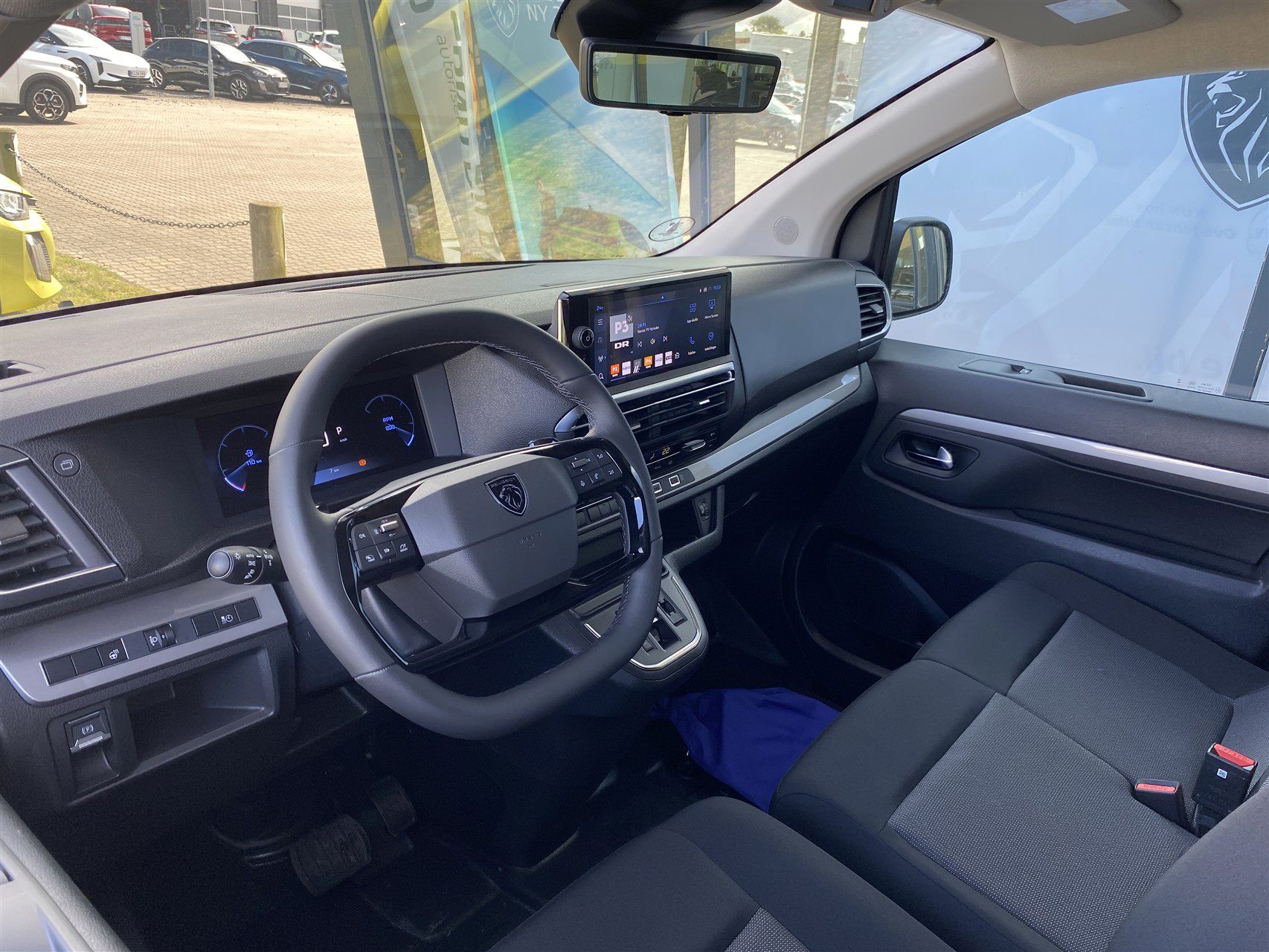 Billede af Peugeot Expert L3 2,0 BlueHDi Premium EAT8 144HK Van 8g Aut.