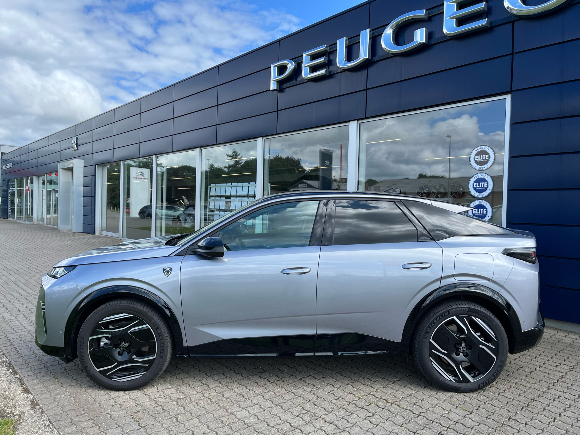 Billede af Peugeot e-3008 EL GT Pack 210HK 5d Aut.