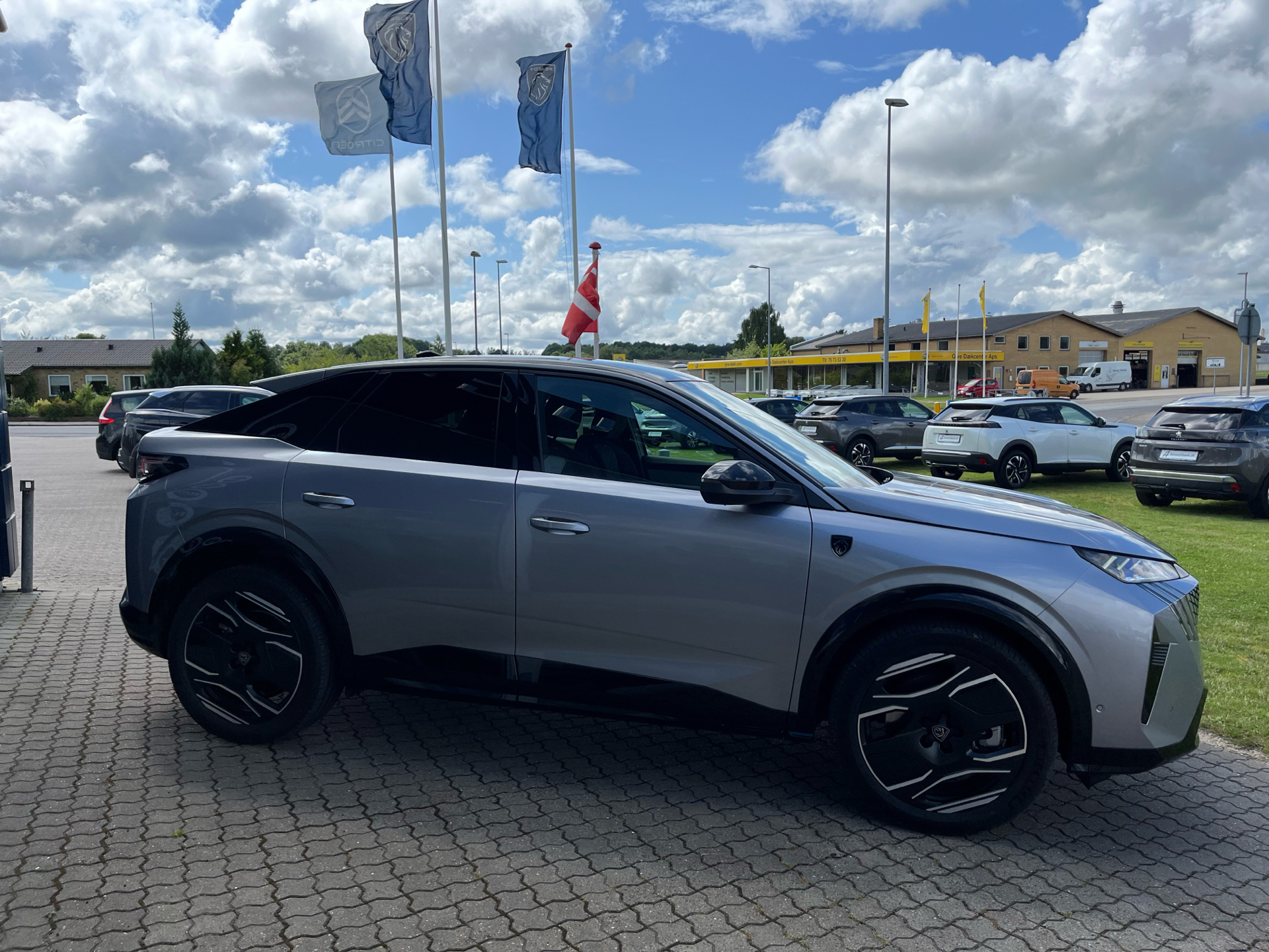 Billede af Peugeot e-3008 EL GT Pack 210HK 5d Aut.