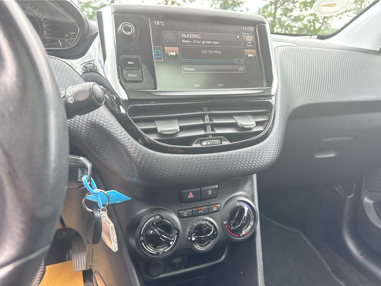 Billede af Peugeot 2008 1,2 VTi Active Sky 82HK