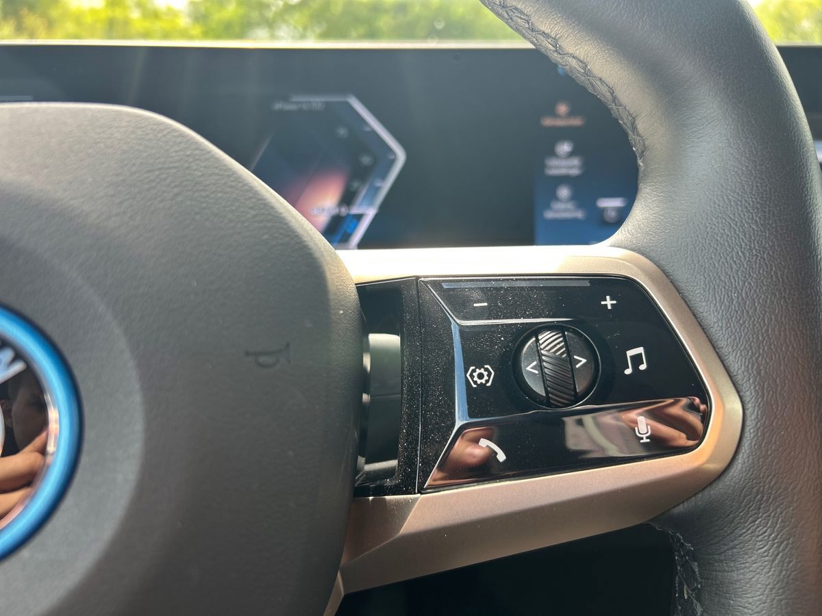 Billede af BMW iX 40 EL XDrive 326HK 5d Aut.