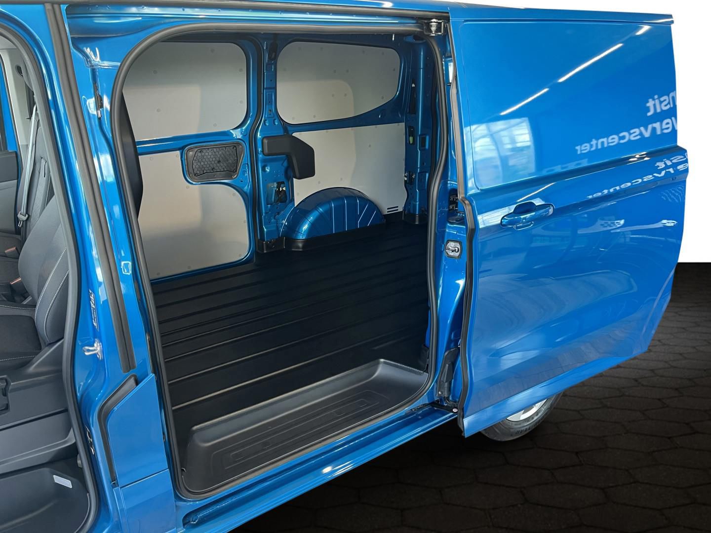 Billede af Ford E-Transit Custom 320 L1H1 EL Limited 218HK Van Aut.