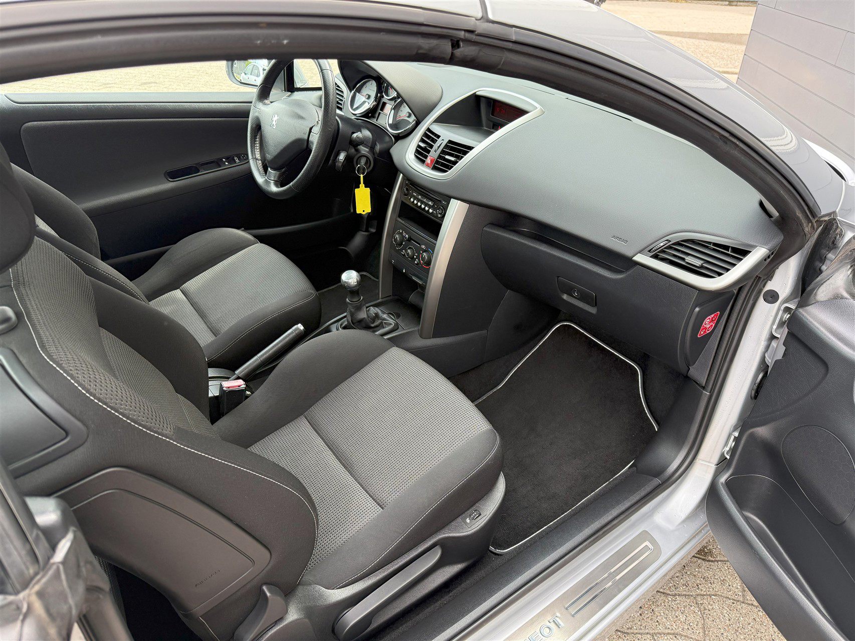 Billede af Peugeot 207 CC 1,6 120HK Cabr.