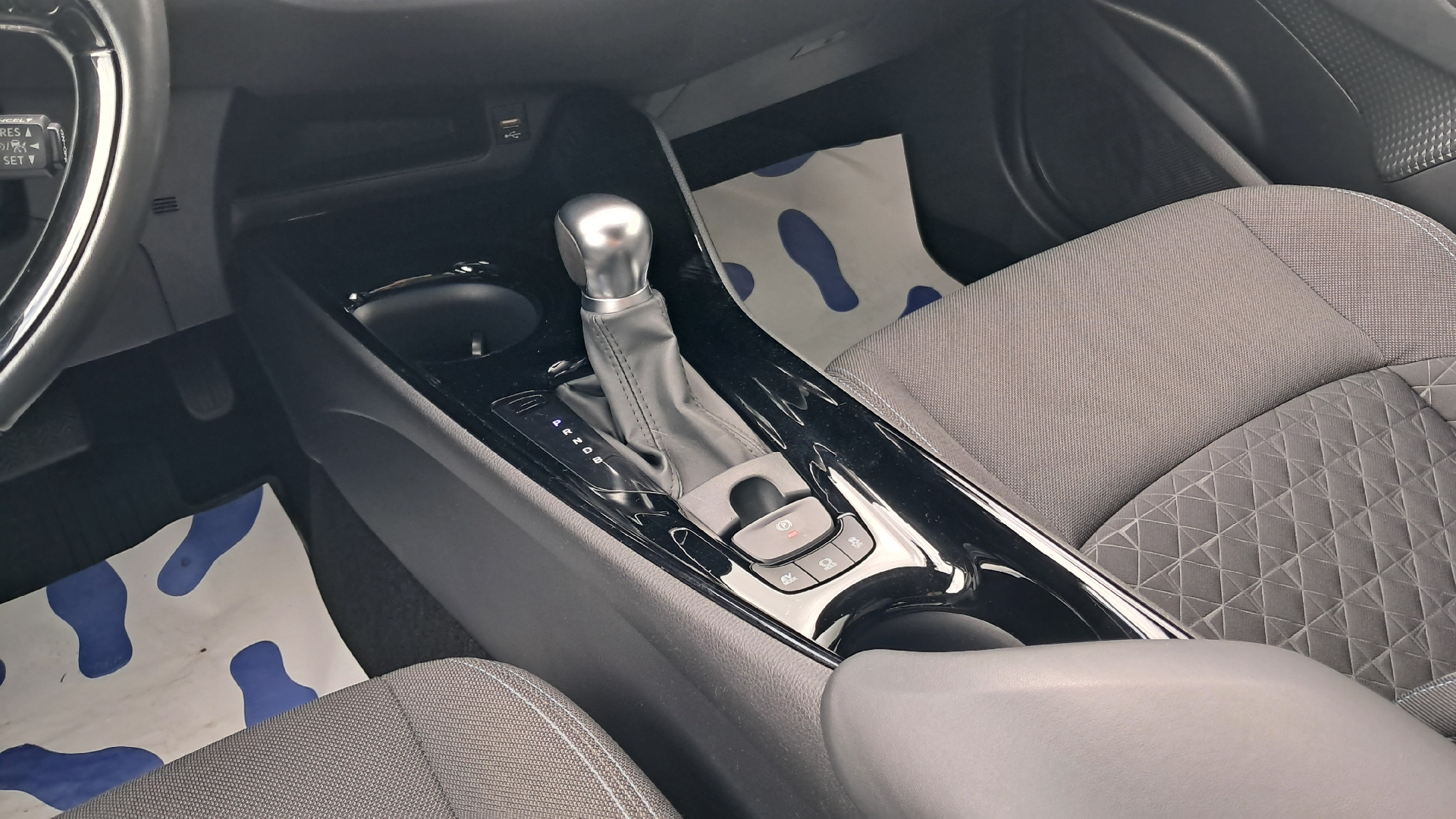 Billede af Toyota C-HR 1,8 Hybrid C-LUB Multidrive S 122HK 5d Aut.