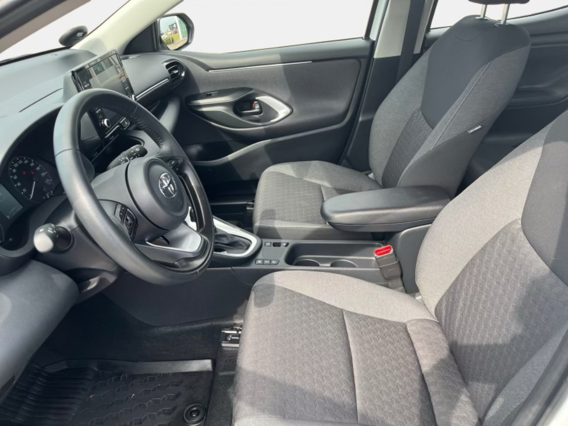 Billede af Toyota Yaris 1,5 Hybrid Essential 116HK 5d Trinl. Gear