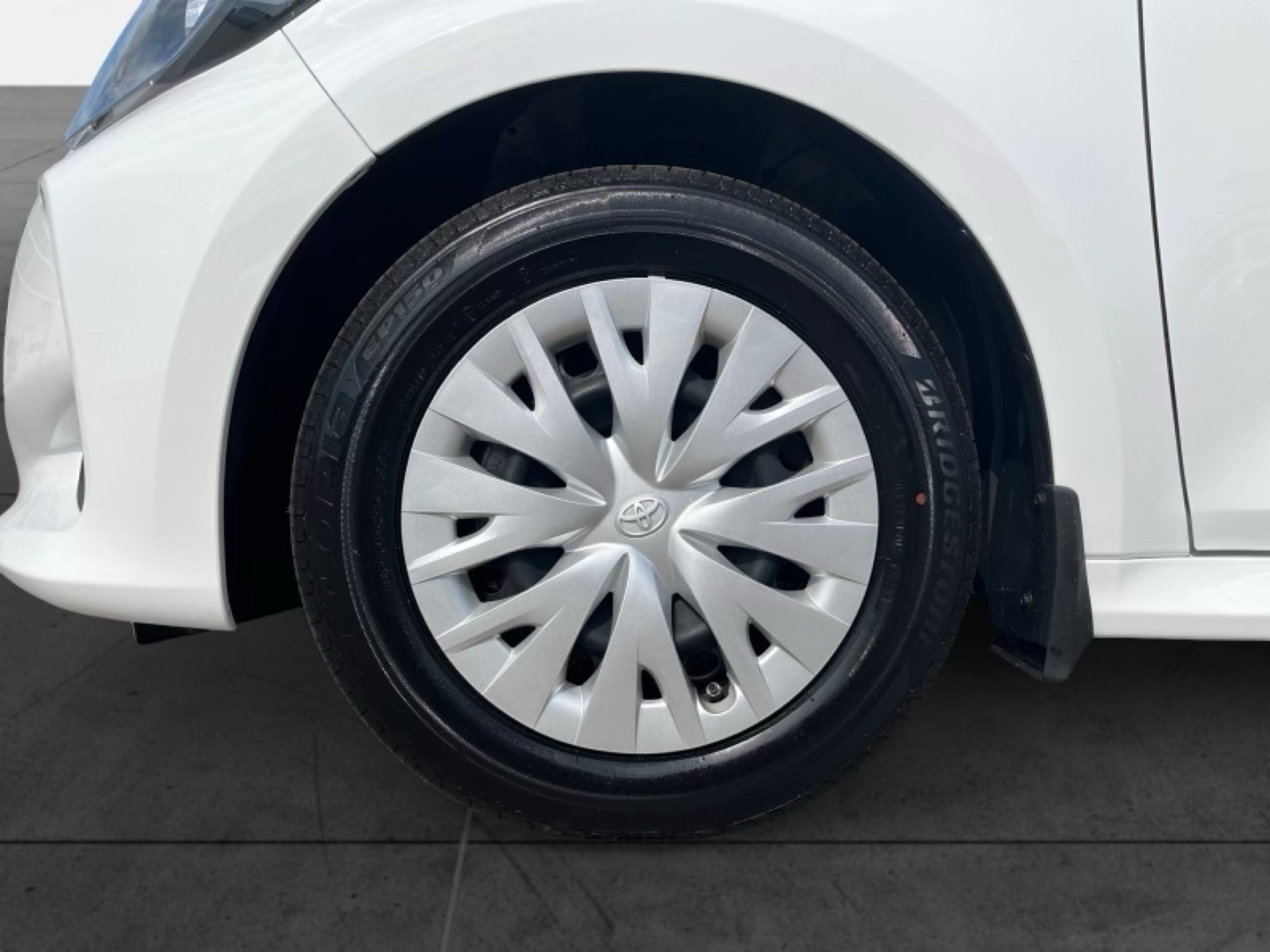 Billede af Toyota Yaris 1,5 Hybrid Essential 116HK 5d Trinl. Gear