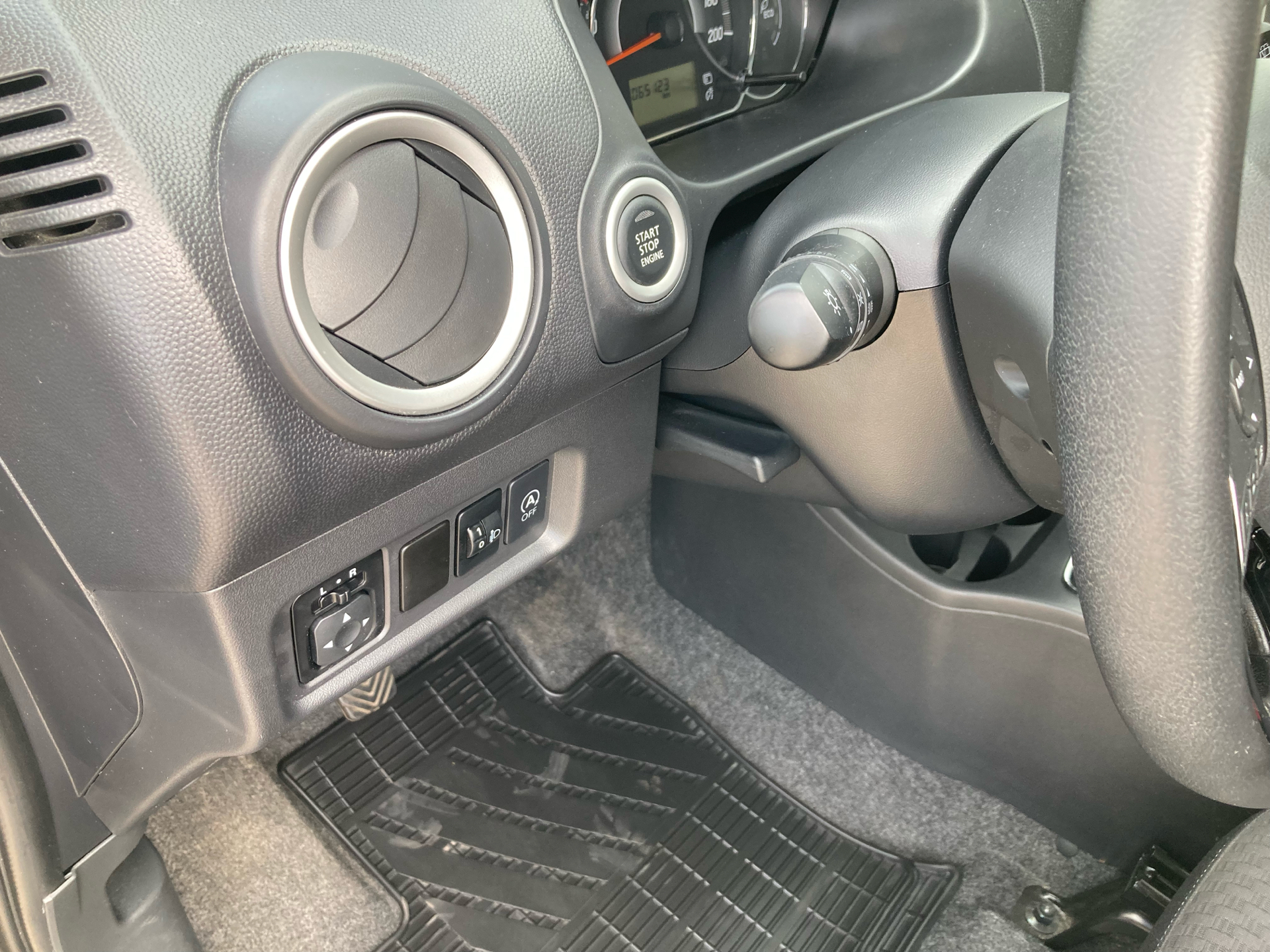 Billede af Mitsubishi Space Star 1,2 Invite+ 80HK 5d