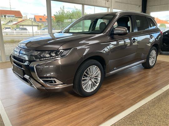 Mitsubishi Outlander 2,4 PHEV  Plugin-hybrid Intense 4WD 224HK 5d 6g Trinl. Gear