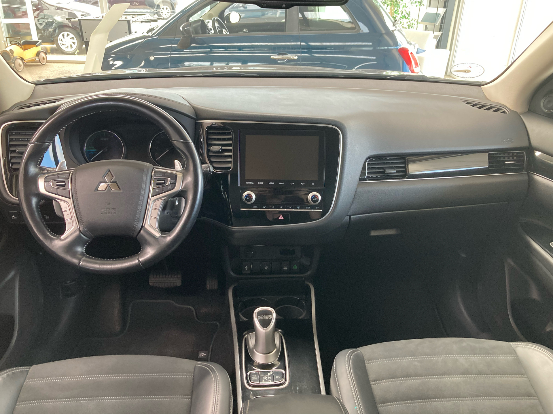 Billede af Mitsubishi Outlander 2,4 PHEV  Plugin-hybrid Intense 4WD 224HK 5d 6g Trinl. Gear