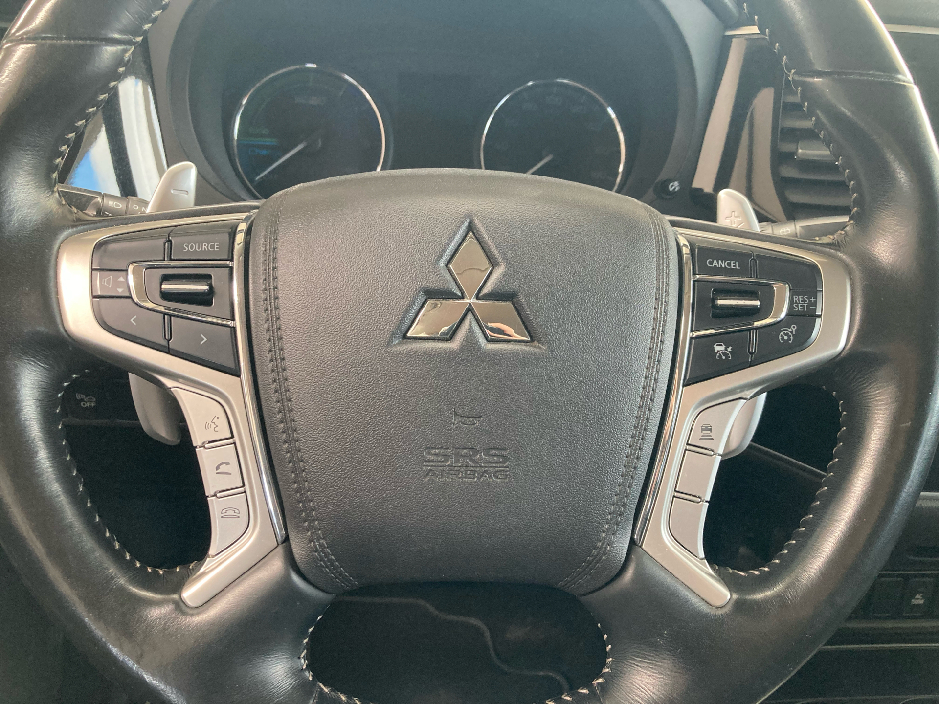 Billede af Mitsubishi Outlander 2,4 PHEV  Plugin-hybrid Intense 4WD 224HK 5d 6g Trinl. Gear