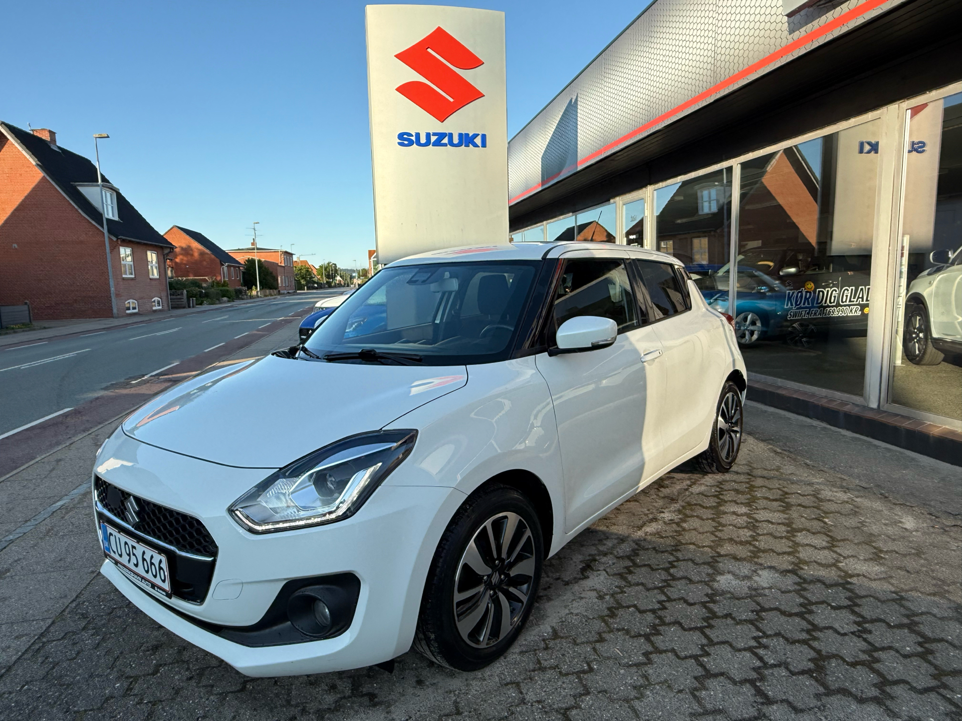 Billede af Suzuki Swift 1,2 Dualjet  Mild hybrid Exclusive Hybrid 90HK 5d