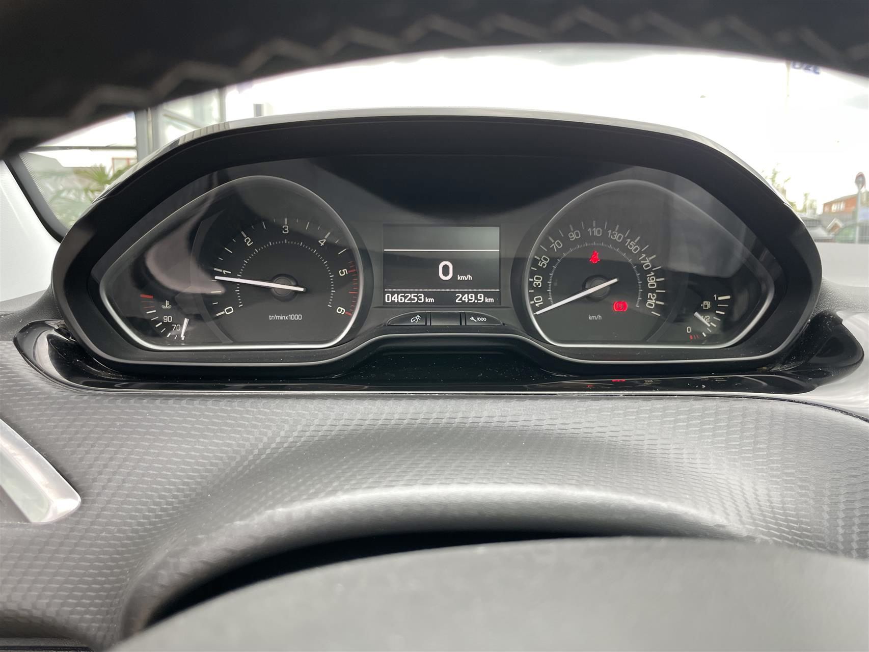 Billede af Peugeot 208 1,5 BlueHDi Prestige Sky 100HK 5d