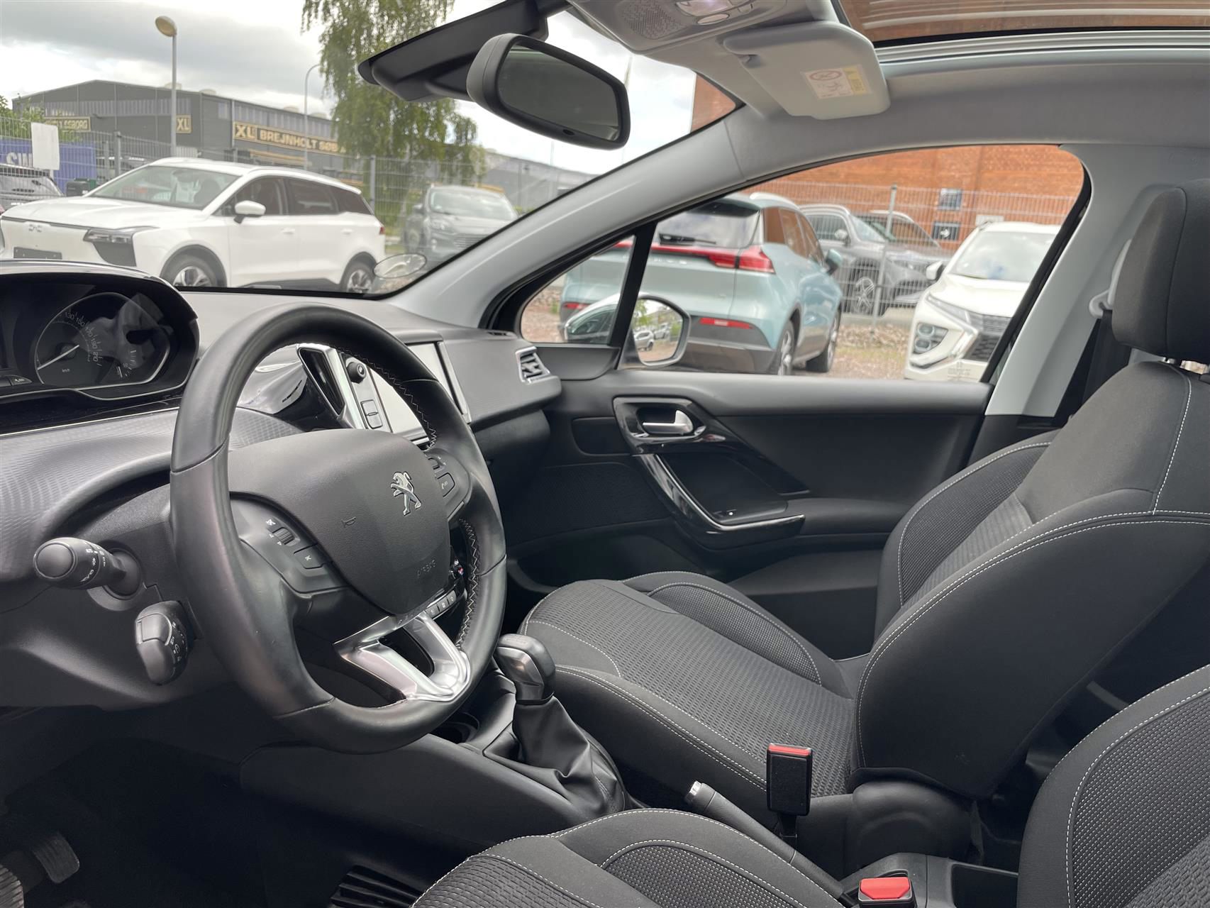 Billede af Peugeot 208 1,5 BlueHDi Prestige Sky 100HK 5d
