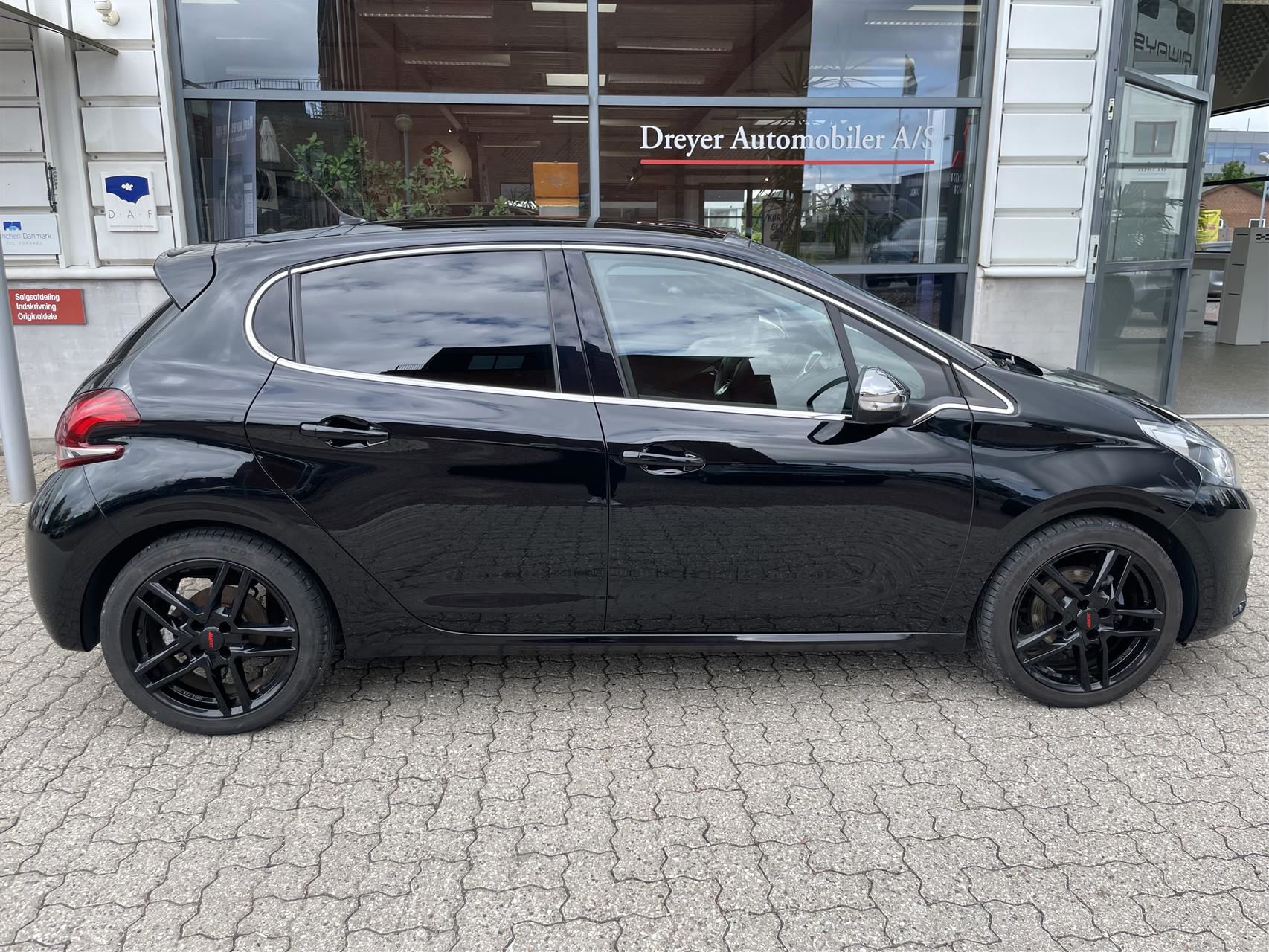 Billede af Peugeot 208 1,5 BlueHDi Prestige Sky 100HK 5d