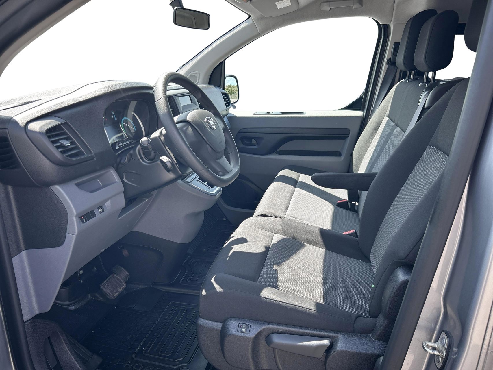 Billede af Toyota Proace Verso Electric Medium EL Combi m/Dobbelt bagdør 136HK Aut.