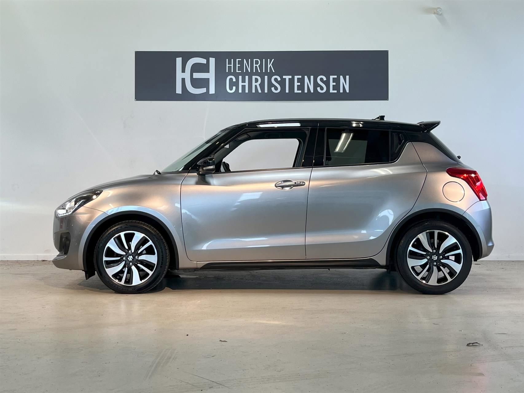 Billede af Suzuki Swift 1,2 Dualjet  Mild hybrid Exclusive Gold mild-hybrid 90HK 5d