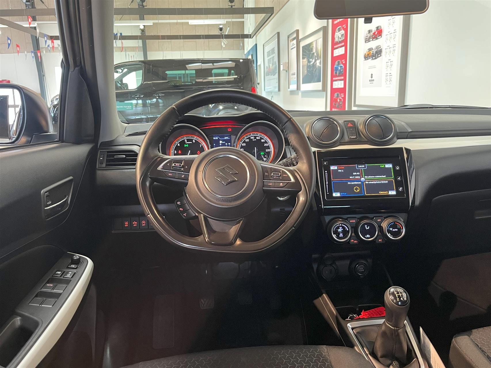 Billede af Suzuki Swift 1,2 Dualjet  Mild hybrid Exclusive Gold mild-hybrid 90HK 5d