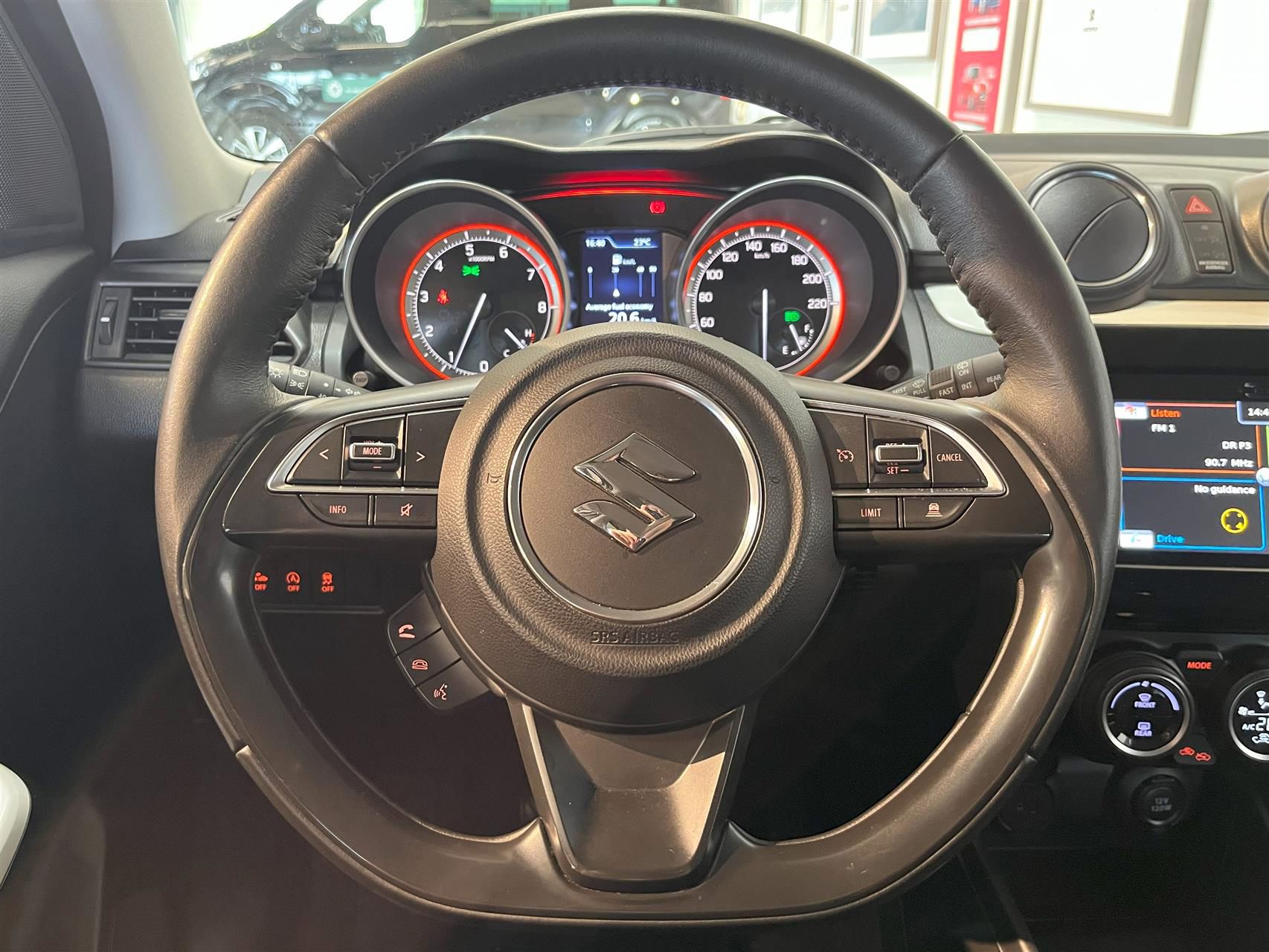 Billede af Suzuki Swift 1,2 Dualjet  Mild hybrid Exclusive Gold mild-hybrid 90HK 5d