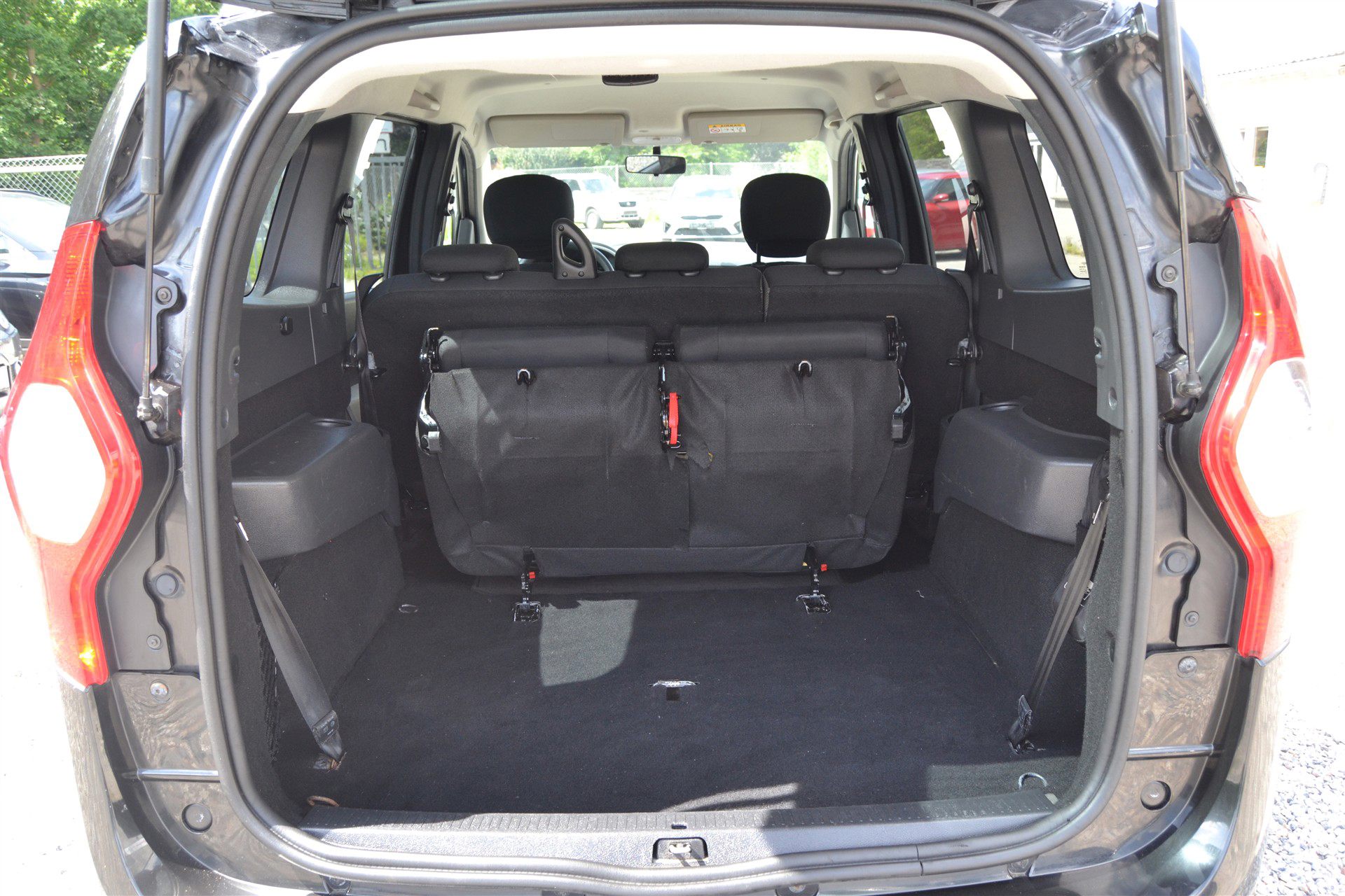 Billede af Dacia Lodgy 7 Sæder 1,6 16V Ambiance Start/Stop 102HK