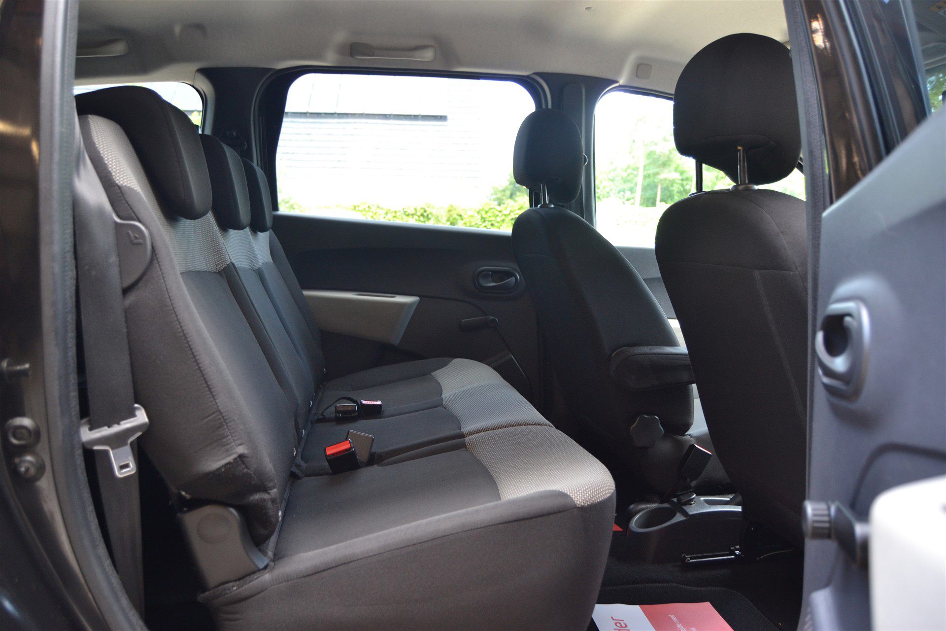 Billede af Dacia Lodgy 7 Sæder 1,6 16V Ambiance Start/Stop 102HK