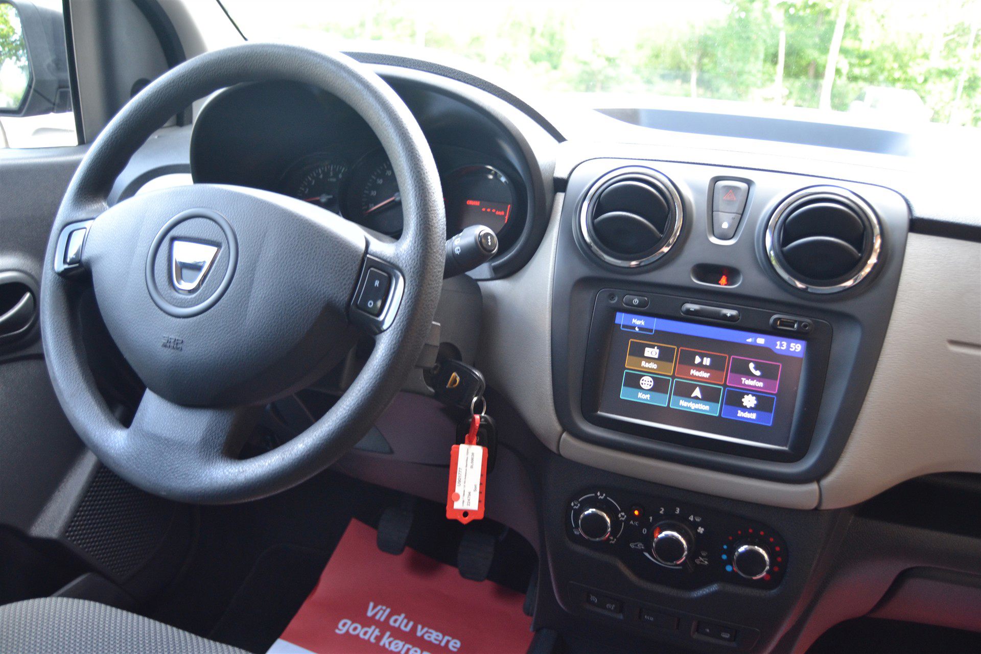 Billede af Dacia Lodgy 7 Sæder 1,6 16V Ambiance Start/Stop 102HK