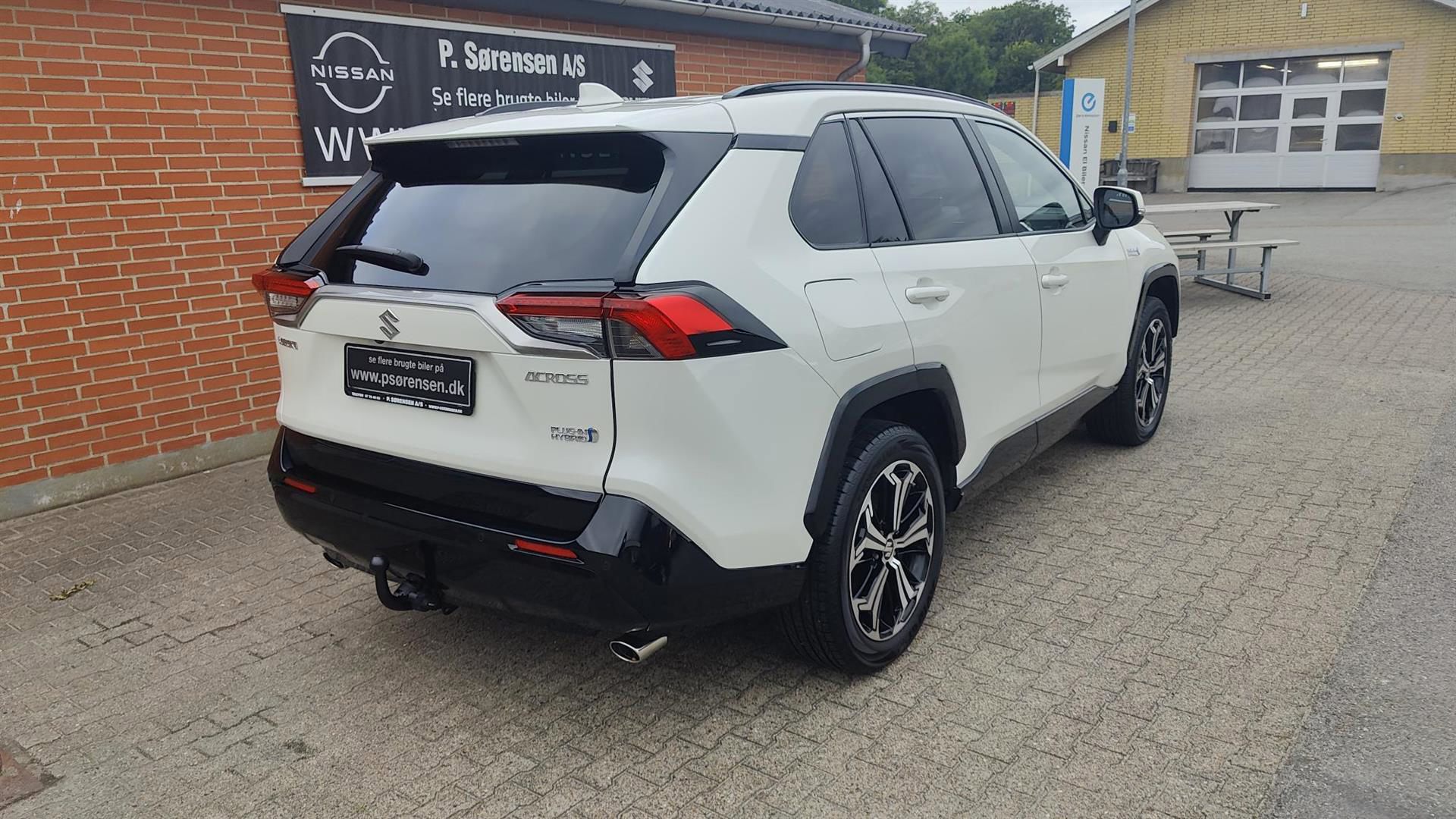 Billede af Suzuki Across 2,5 B/EL Adventure 4x4 E-CVT 306HK 5d Trinl. Gear 