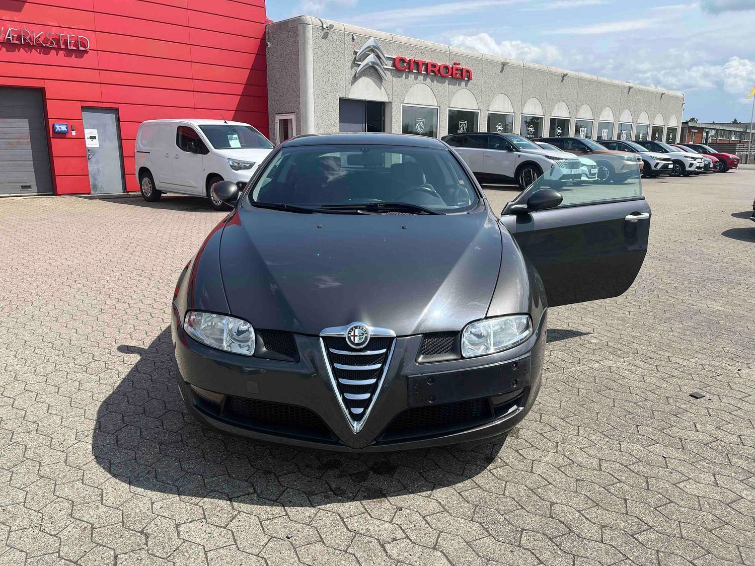 Billede af Alfa Romeo GT 2,0 JTS Lusso 165HK 3d