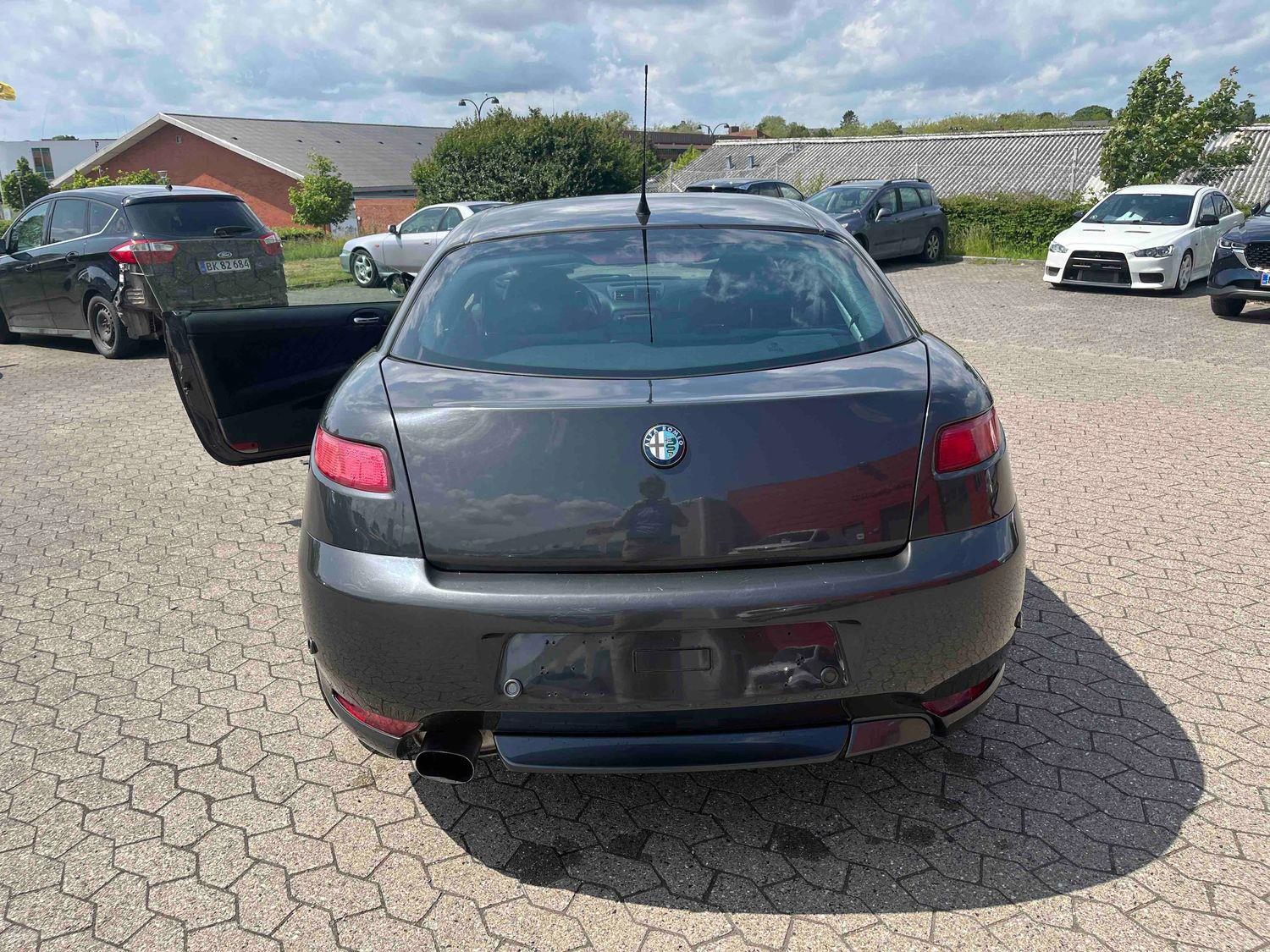 Billede af Alfa Romeo GT 2,0 JTS Lusso 165HK 3d