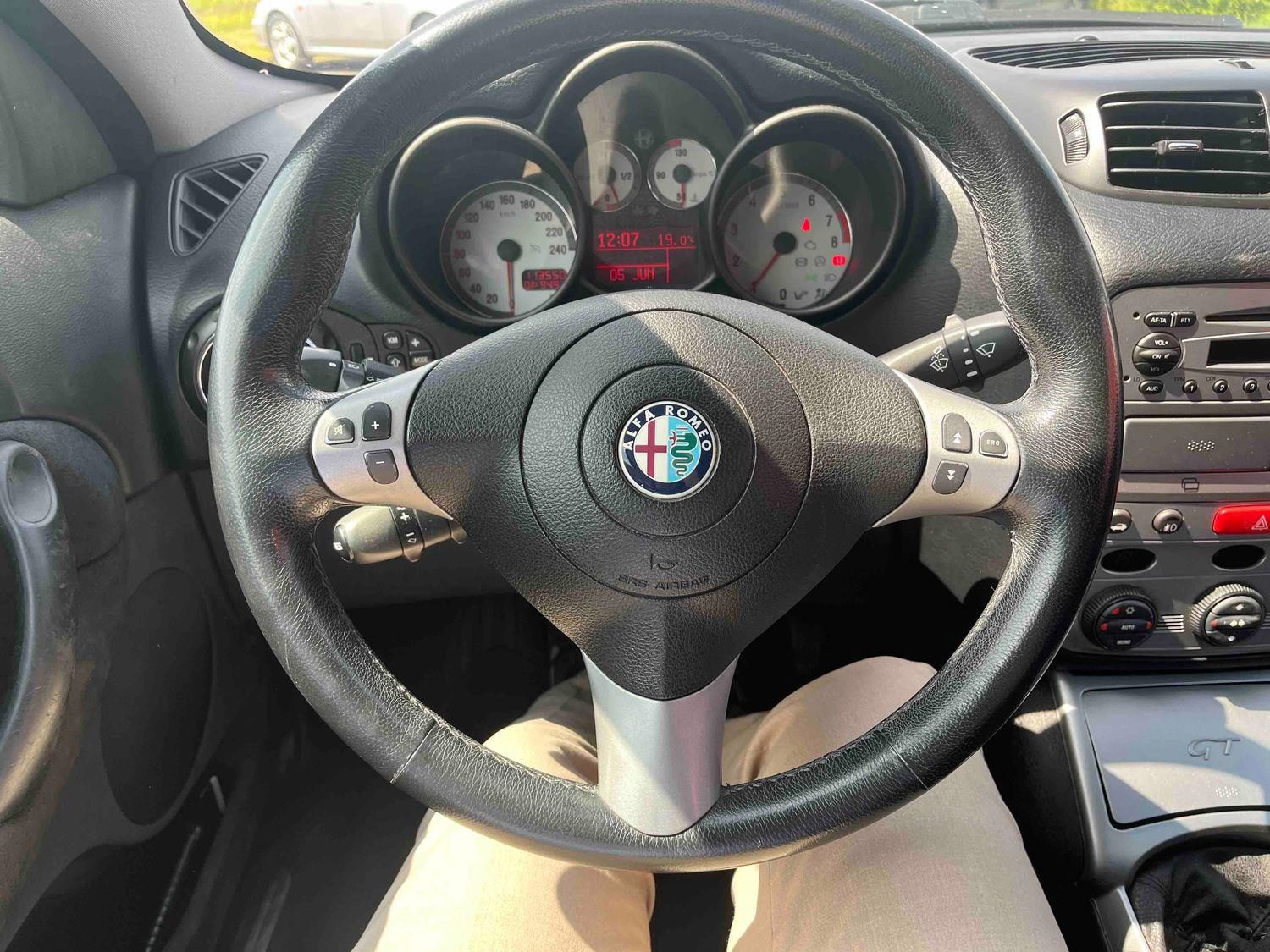Billede af Alfa Romeo GT 2,0 JTS Lusso 165HK 3d