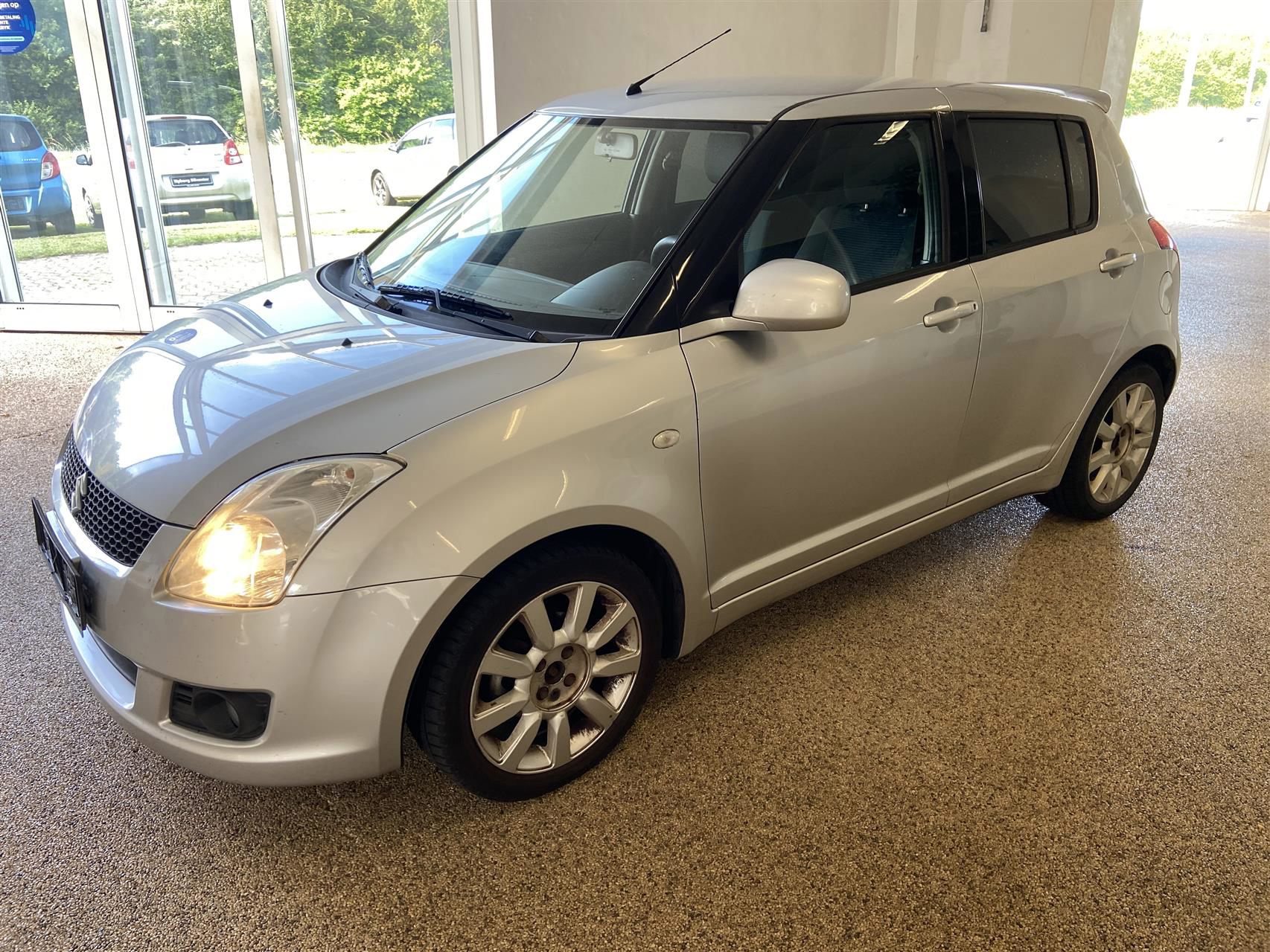 Billede af Suzuki Swift 1,5 GLX 102HK 5d