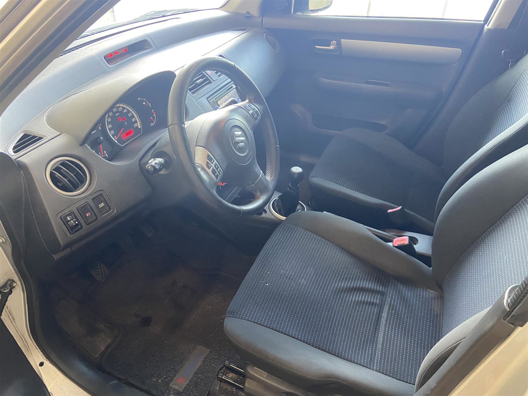 Billede af Suzuki Swift 1,5 GLX 102HK 5d