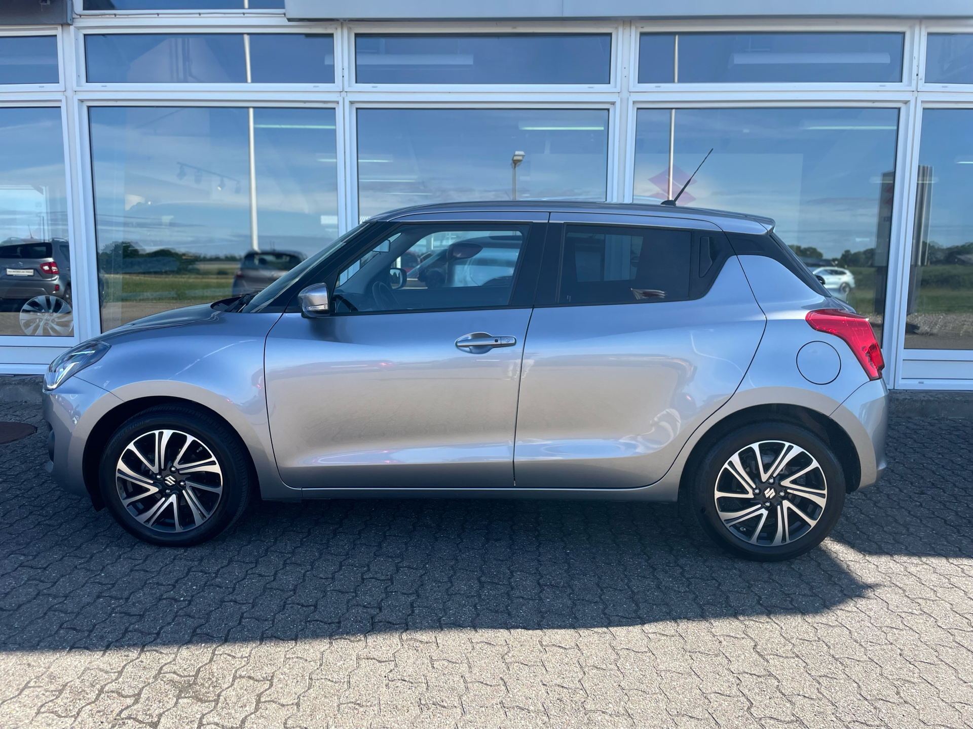 Billede af Suzuki Swift 1,2 Dualjet  Mild hybrid Exclusive AEB CVT 83HK 5d Trinl. Gear